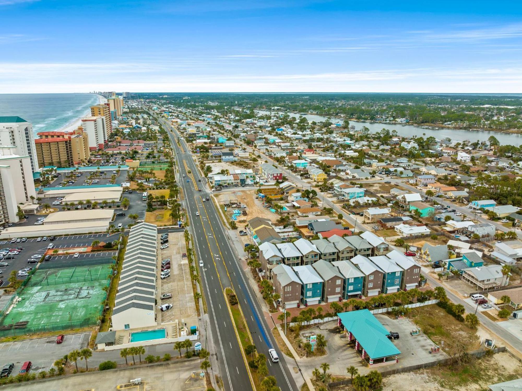 Crescent Moon Palace - A Luxury With Pool, Parking, Just Steps To The * Panama City Beach