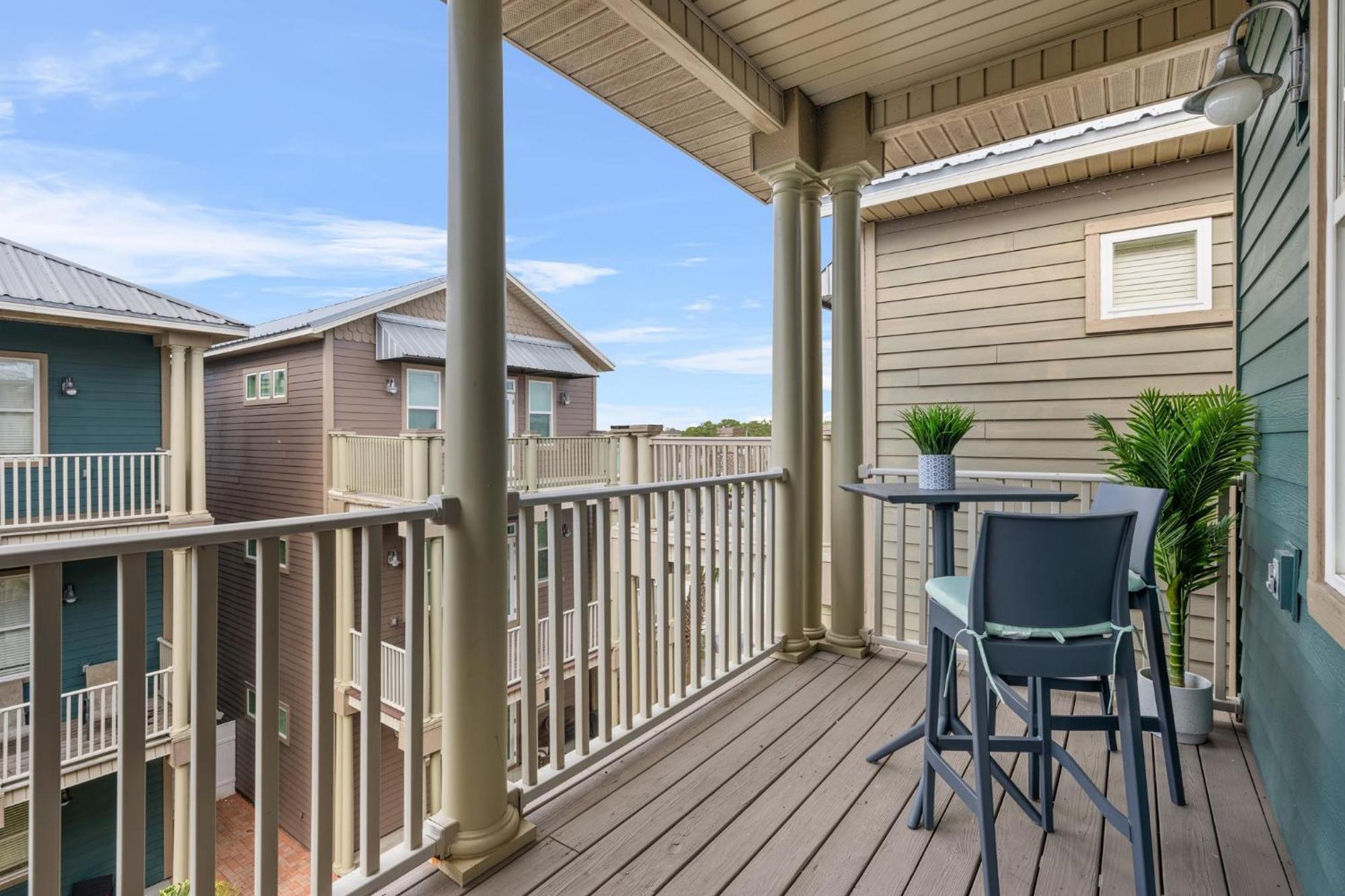 Crescent Moon Palace - A Luxury With Pool, Parking, Just Steps To The * Panama City Beach