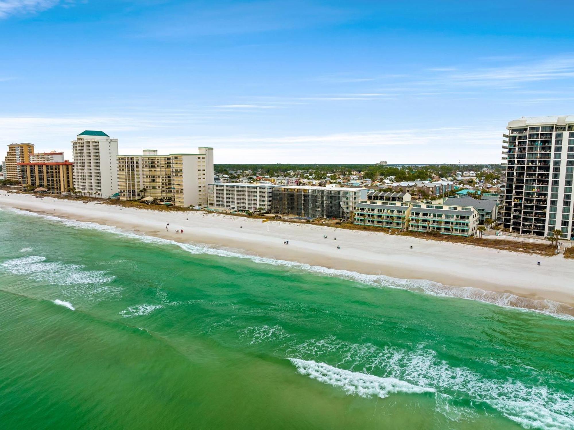 Villa Crescent Moon Palace - A Luxury With Pool, Parking, Just Steps To The Panama City Beach