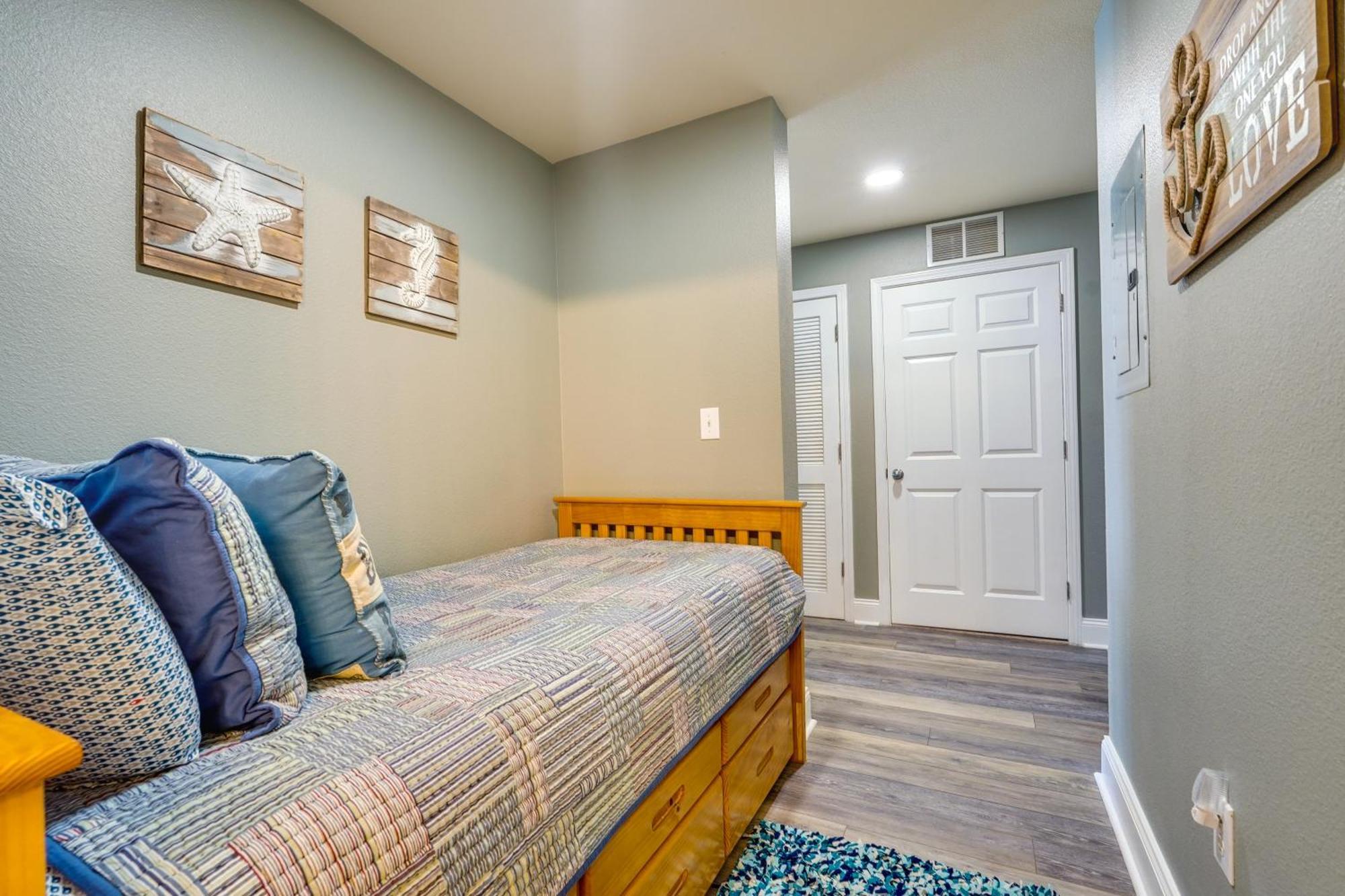 Pcb Vacation With Balcony And Access! Panama City Beach