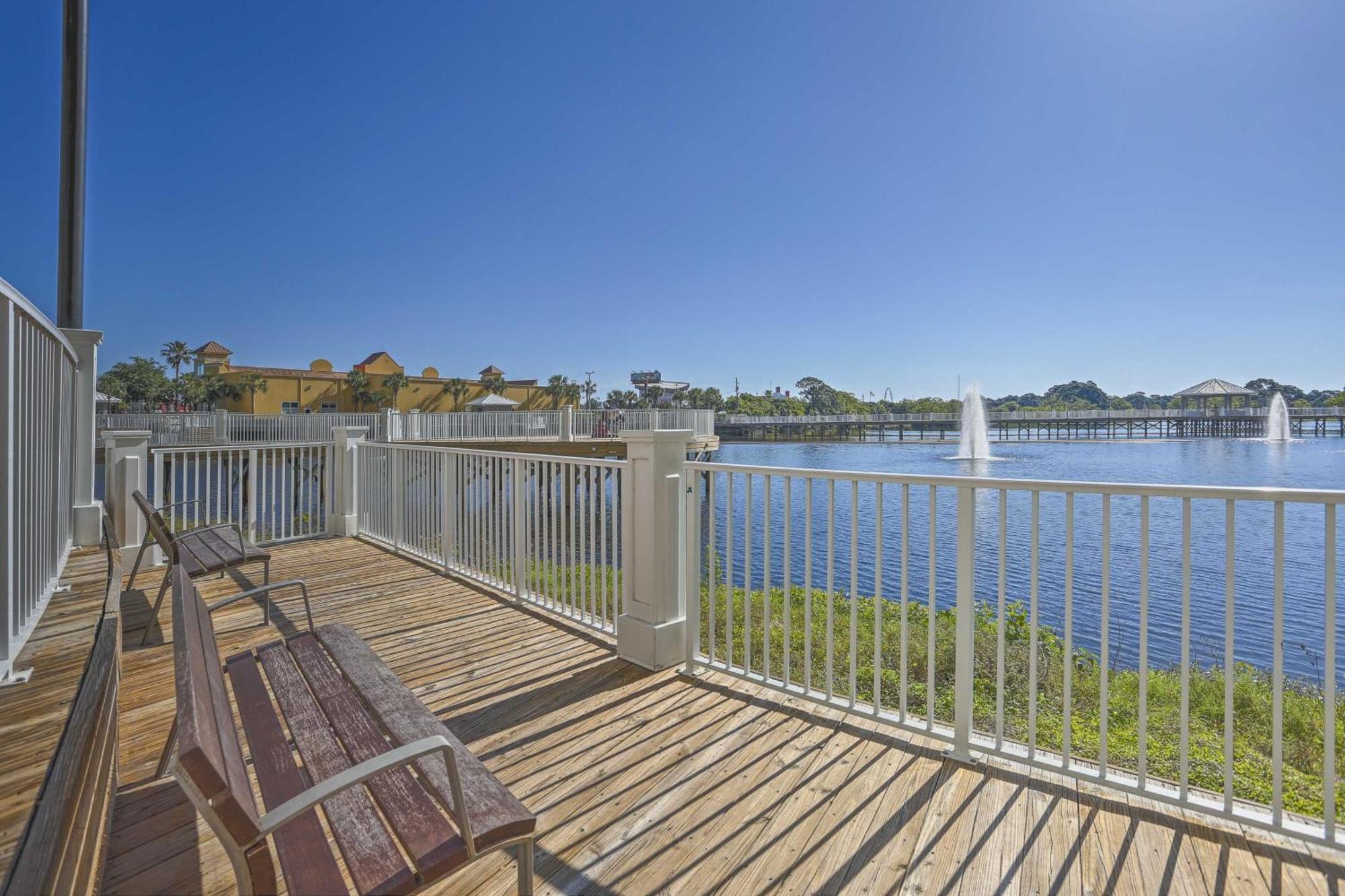 Pcb Vacation With Balcony And Access! Apartment Panama City Beach