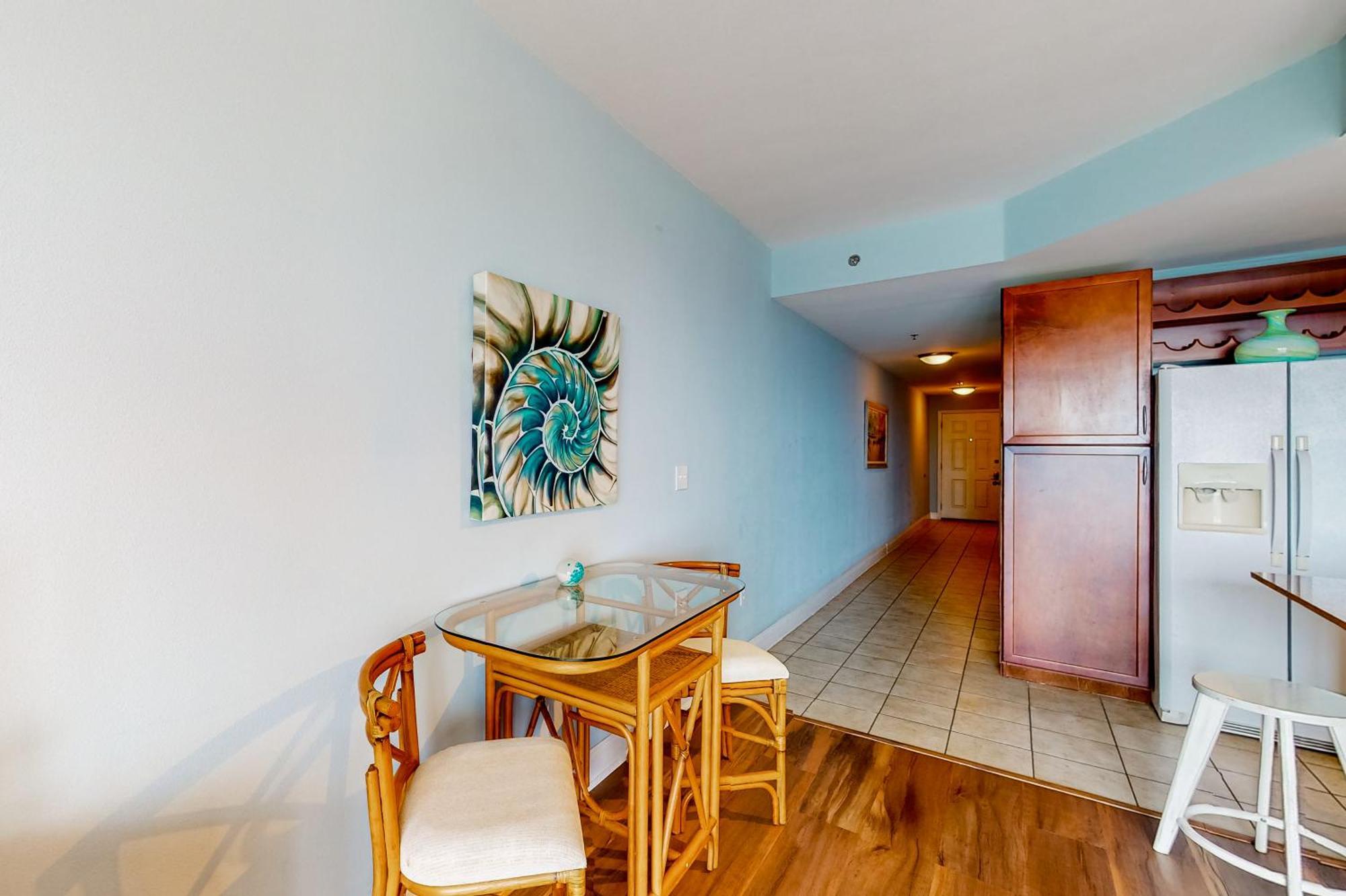 Apartment Laketown Wharf 1937 Panama City Beach