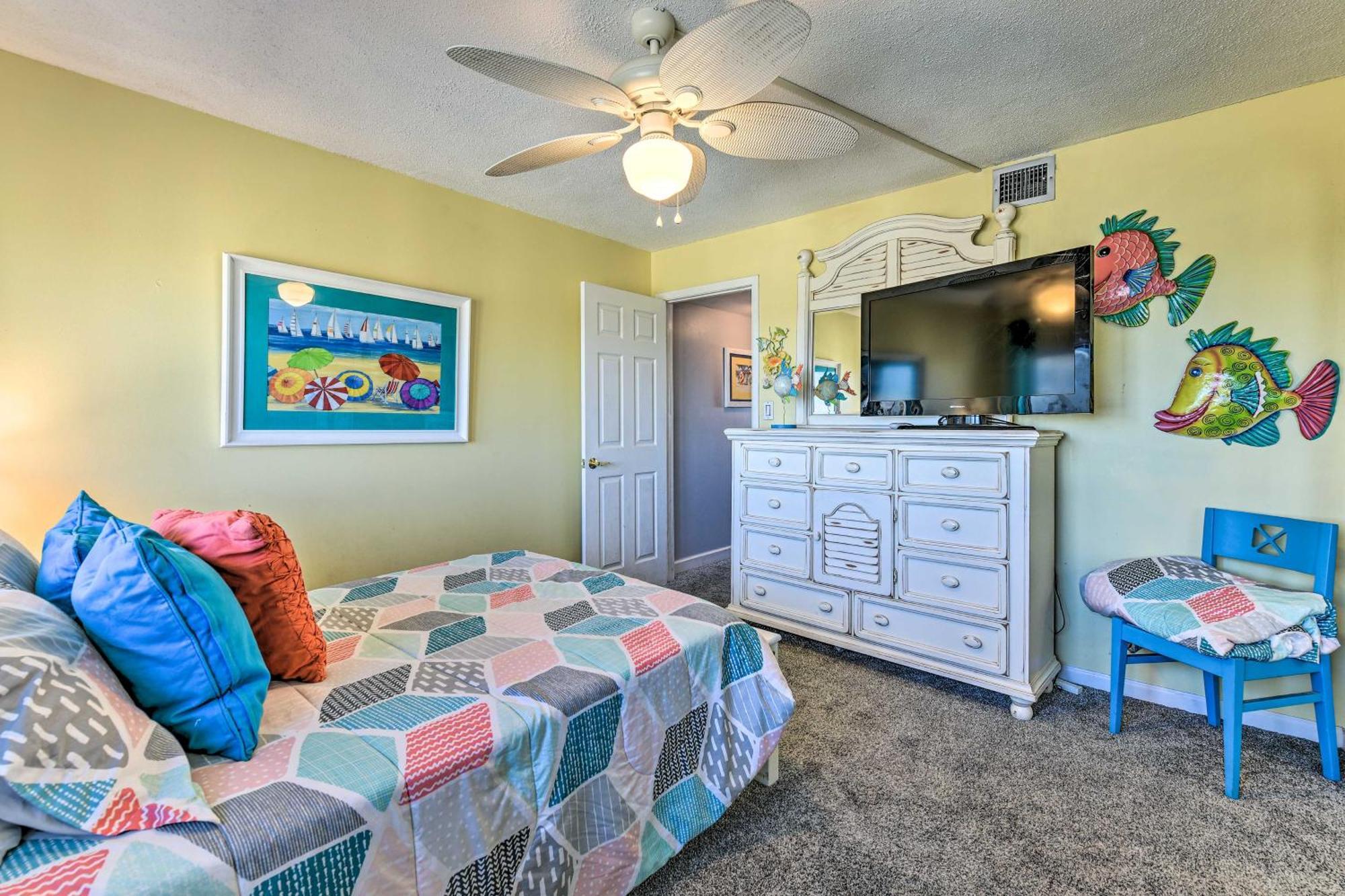 Panama Beachfront Condo, Near Pier Park! * Panama City Beach