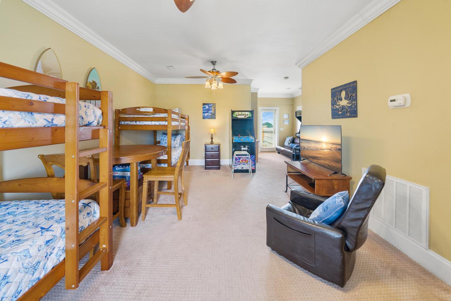 Spring Special, Lux 4br House Sleeps 12, Pool, Elevator, King Bed *