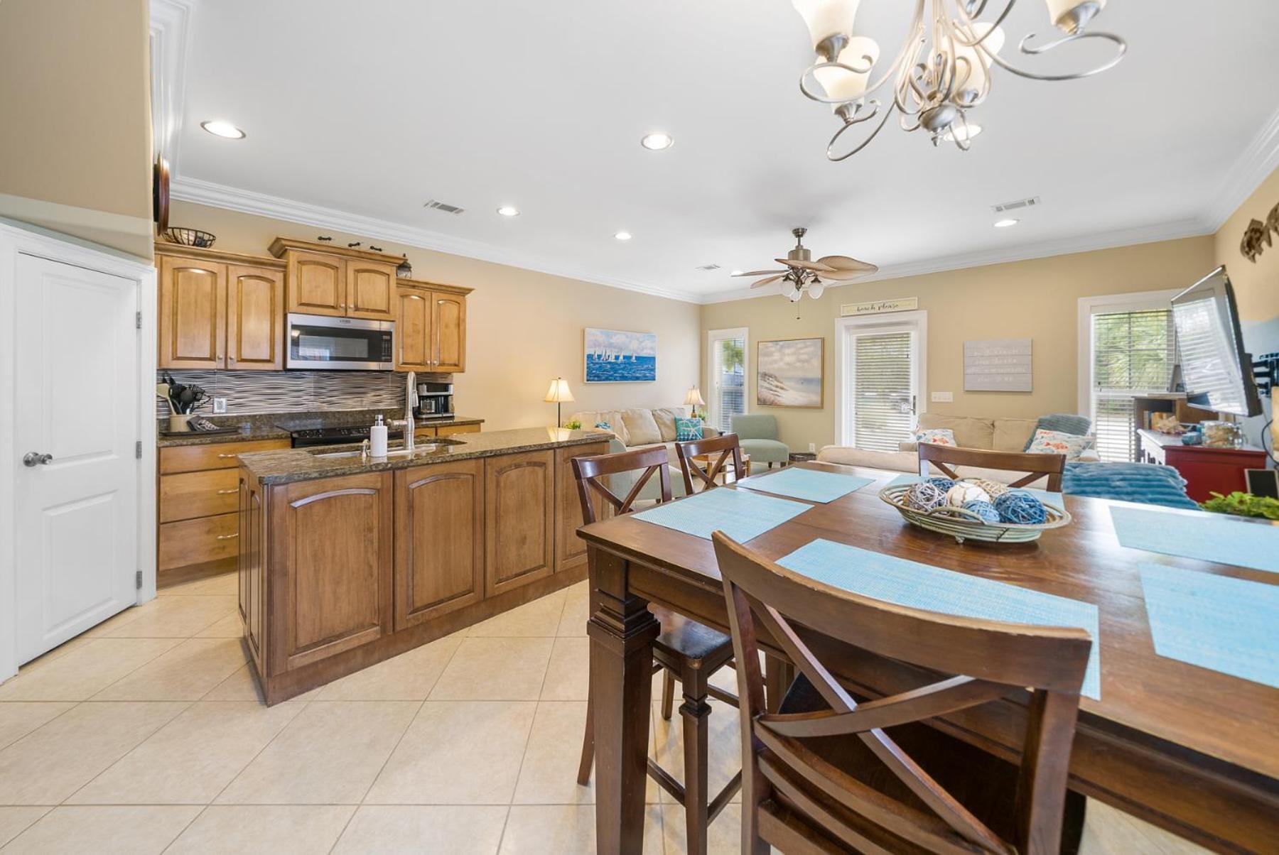 Villa Spring Special, Lux 4br House Sleeps 12, Pool, Elevator, King Bed Panama City Beach