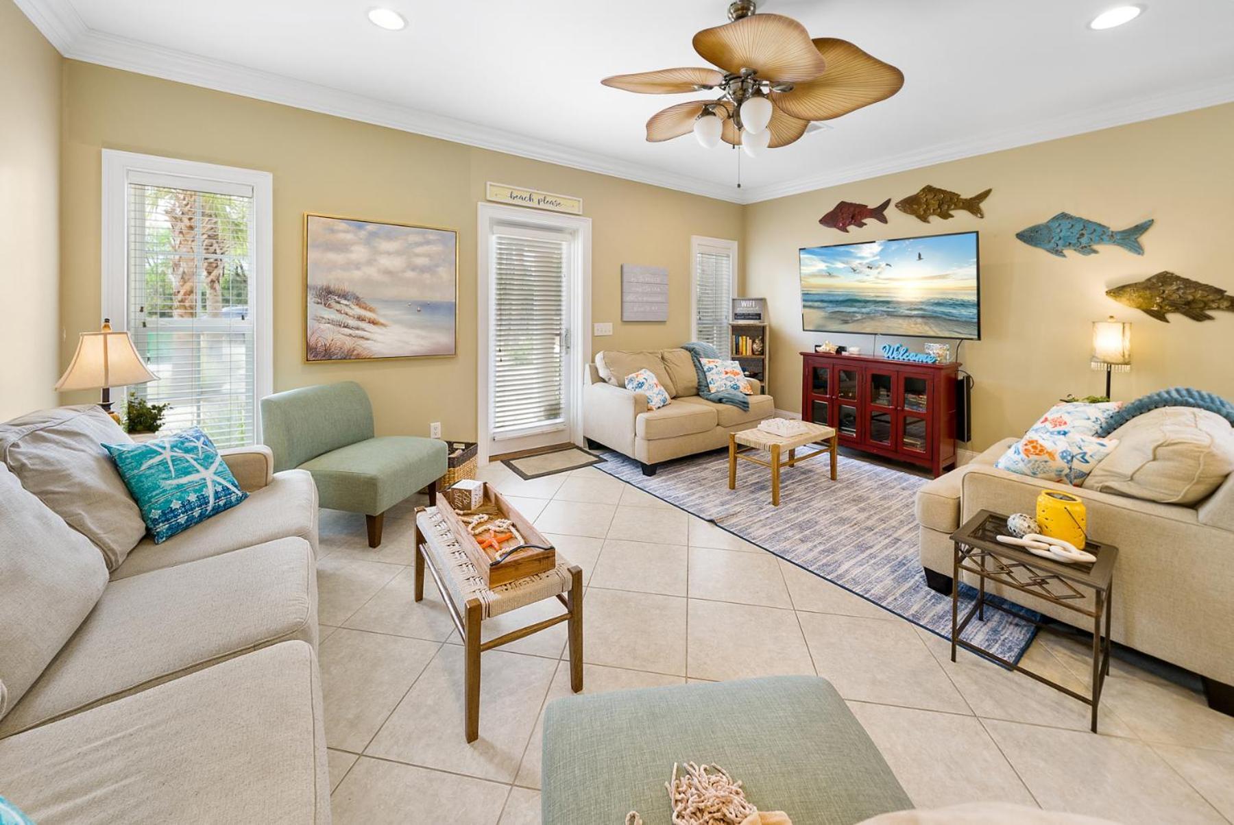 Villa Spring Special, Lux 4br House Sleeps 12, Pool, Elevator, King Bed