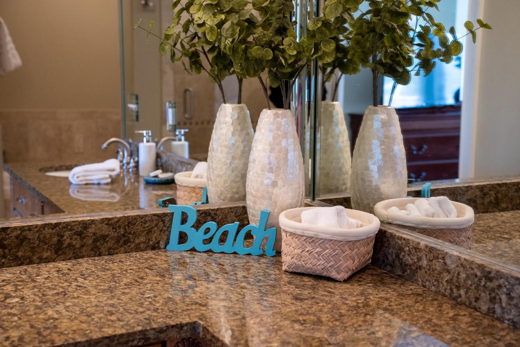 Spring Special, Lux 4br House Sleeps 12, Pool, Elevator, King Bed