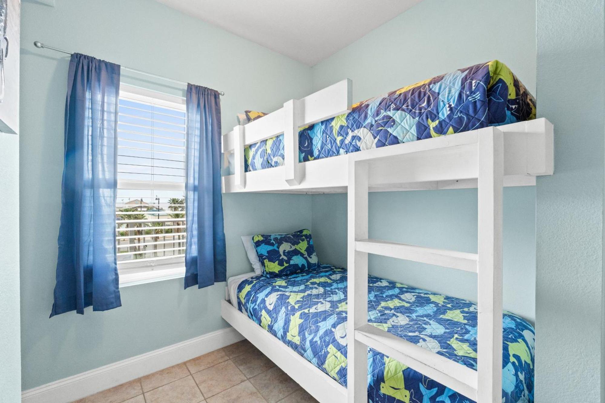 Laketown Wharf #226 By Book That * Panama City Beach