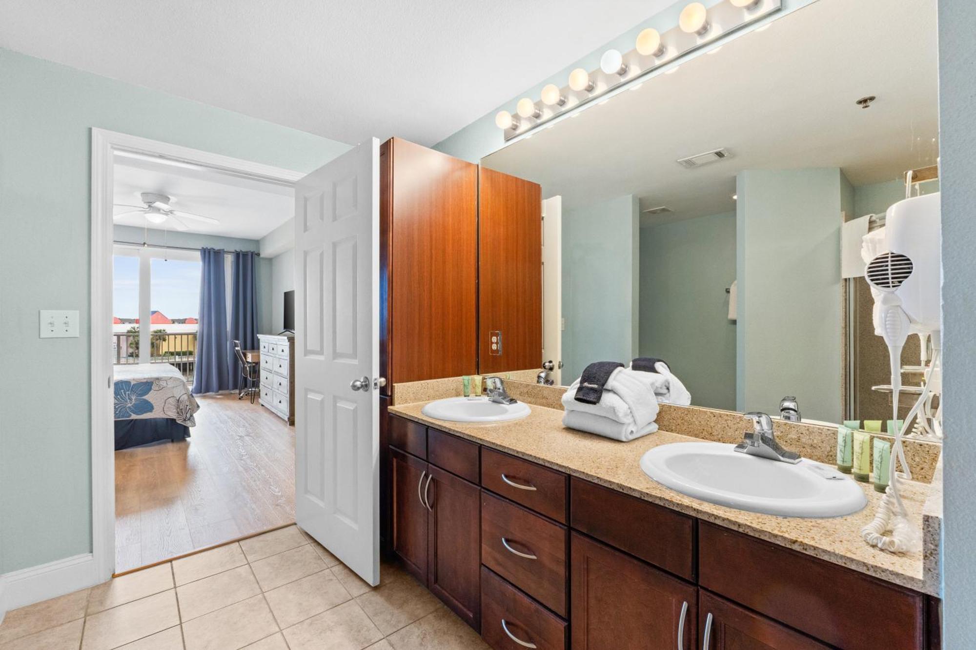 Laketown Wharf #226 By Book That