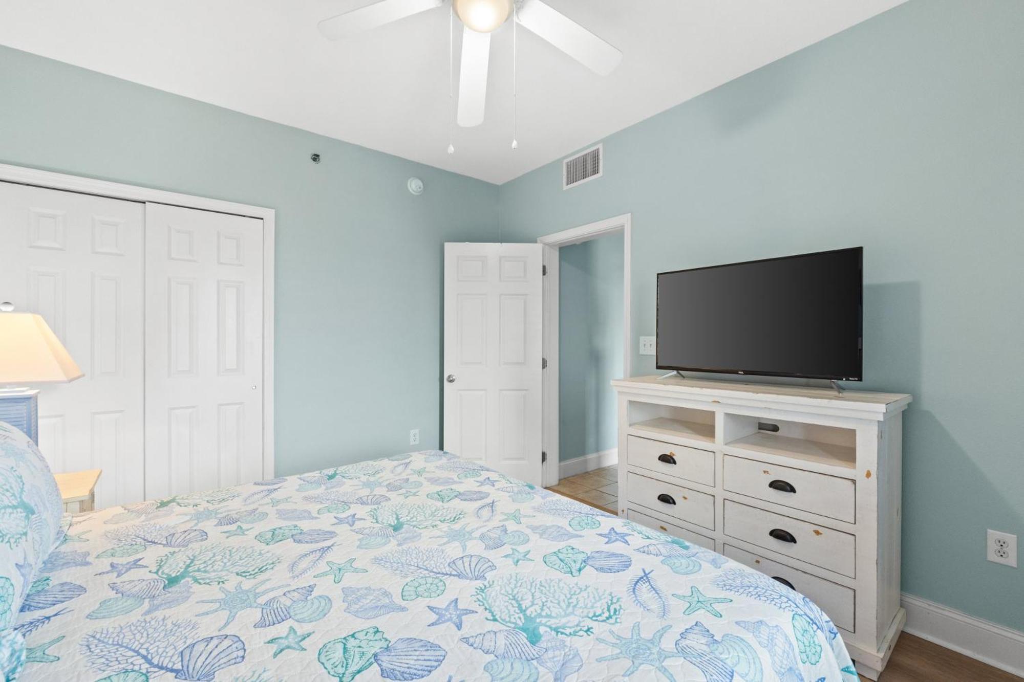 Laketown Wharf #226 By Book That Holiday home Panama City Beach
