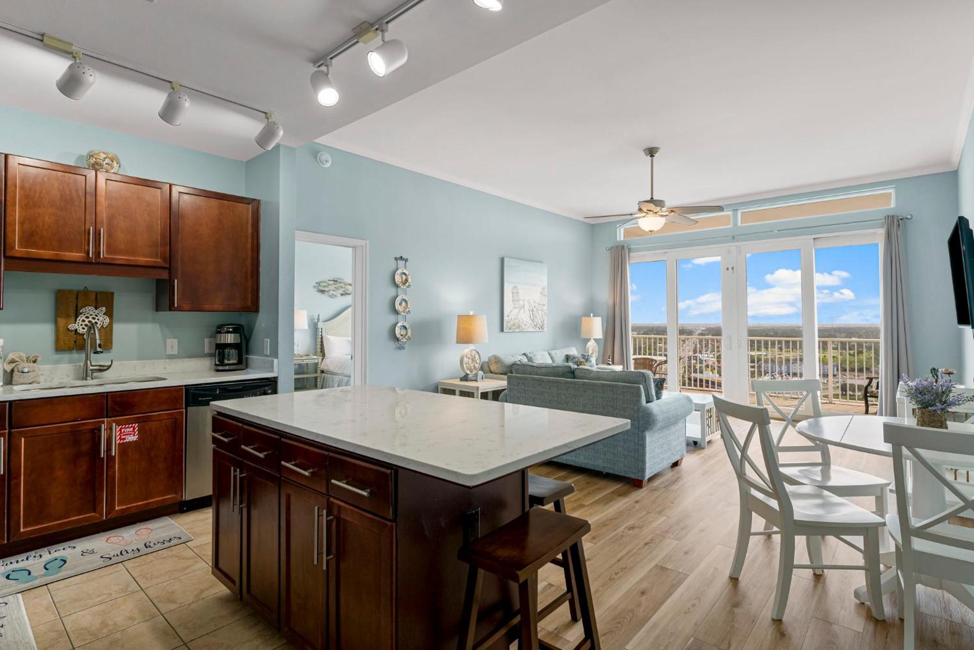 Laketown Wharf 2032 Apartment *
