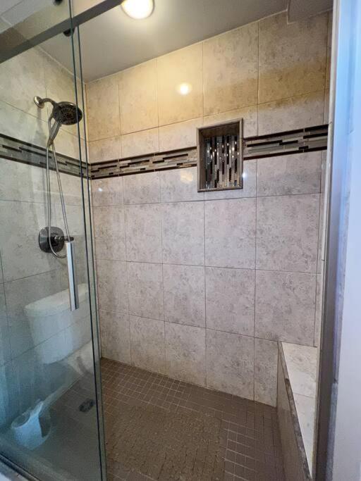 Villa Quiet-relaxing-modern-sleeps 8 Walk To The Beach! Panama City Beach