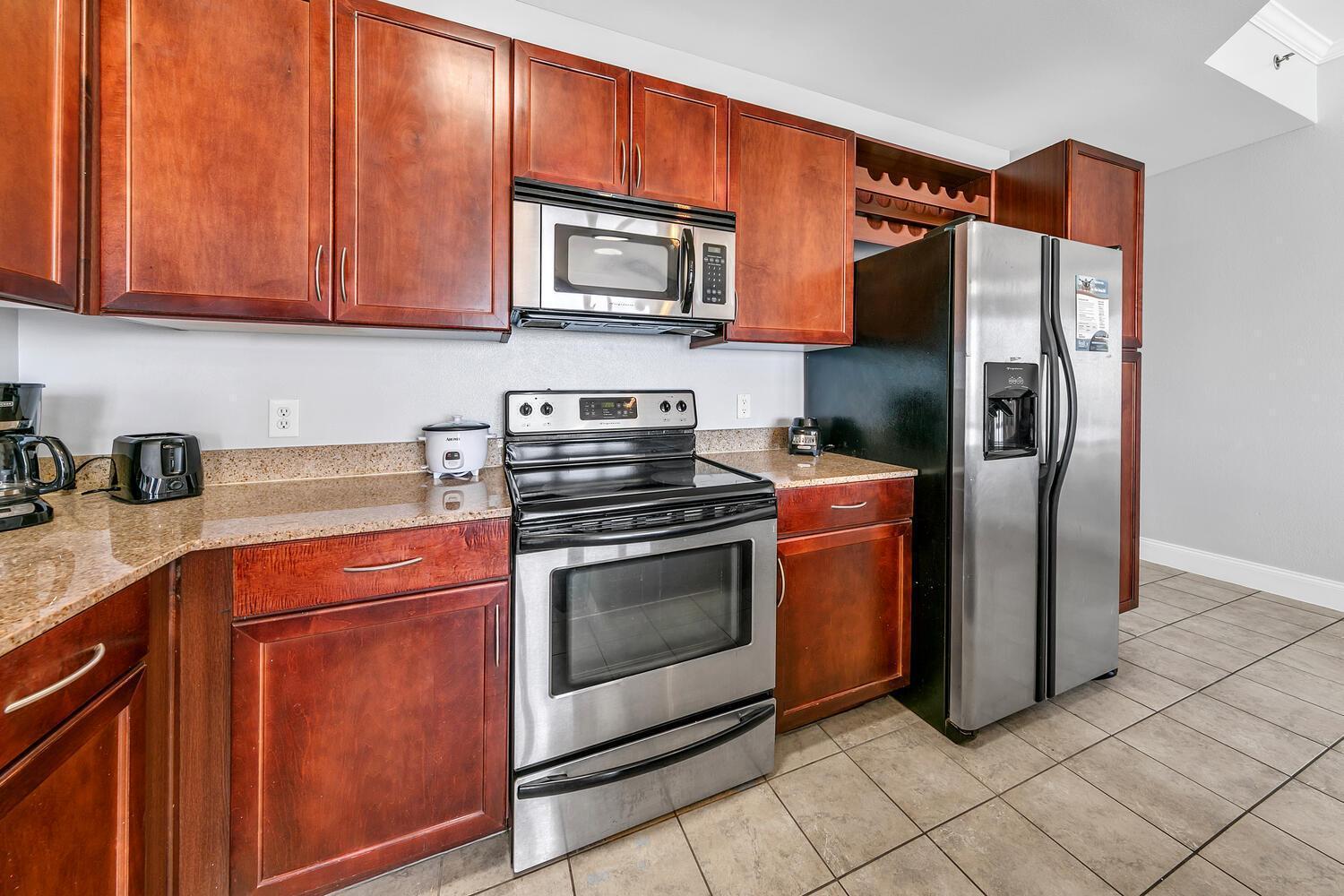 Laketown Wharf 2017 Apartment *