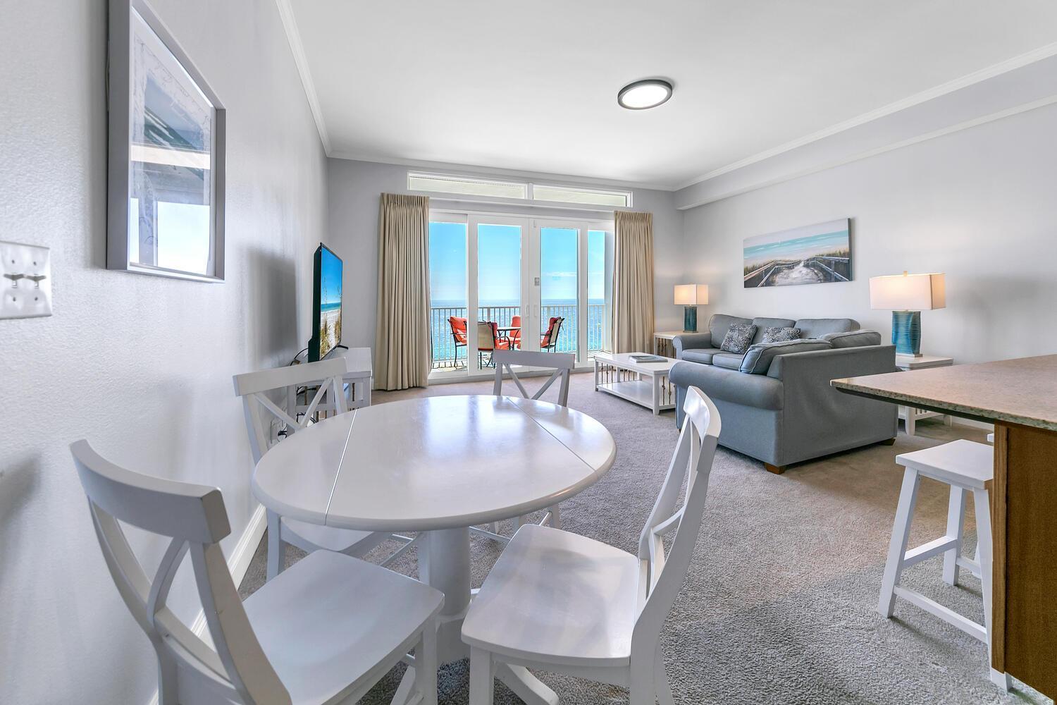 Apartment Laketown Wharf 2013