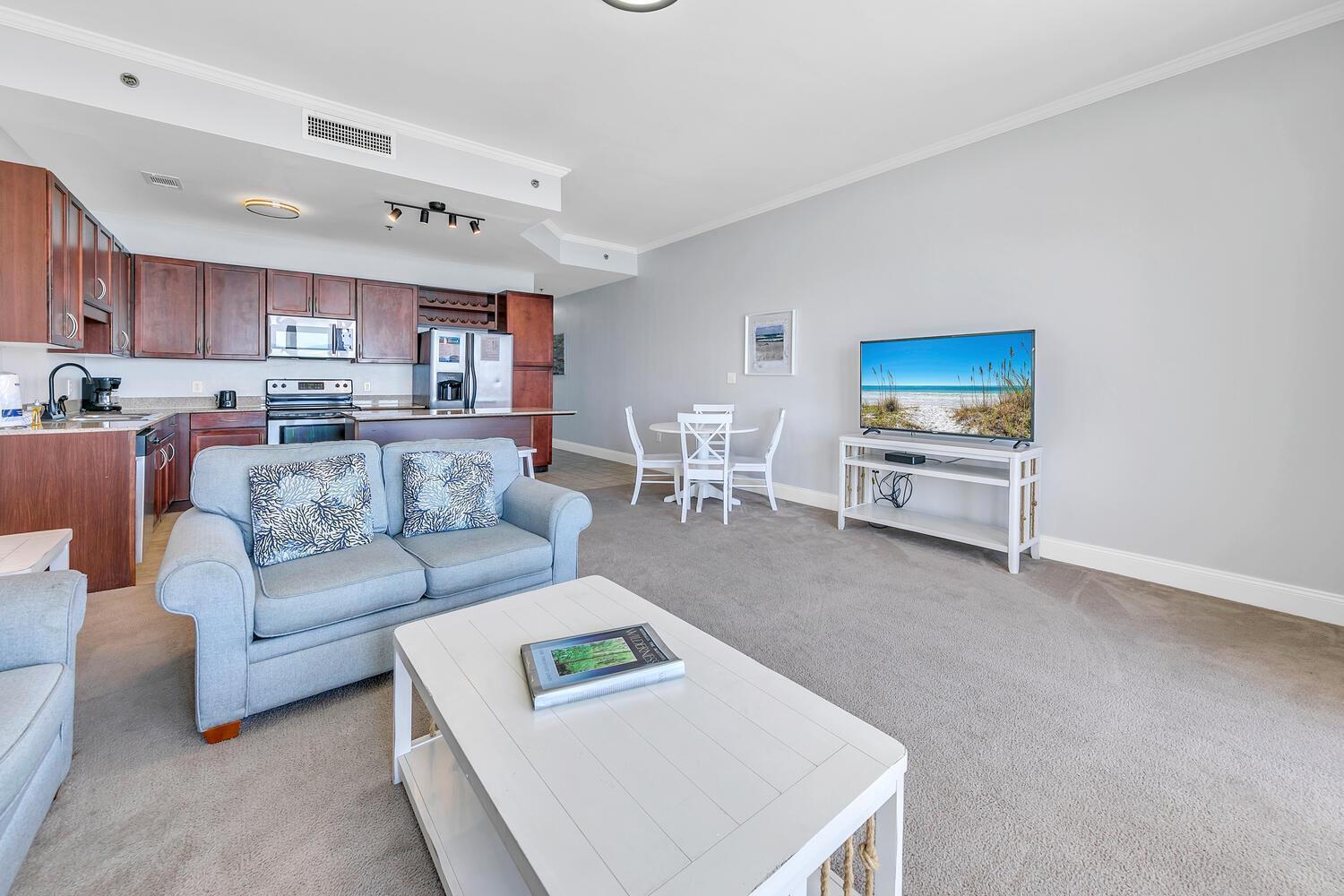 Laketown Wharf 2013 Apartment