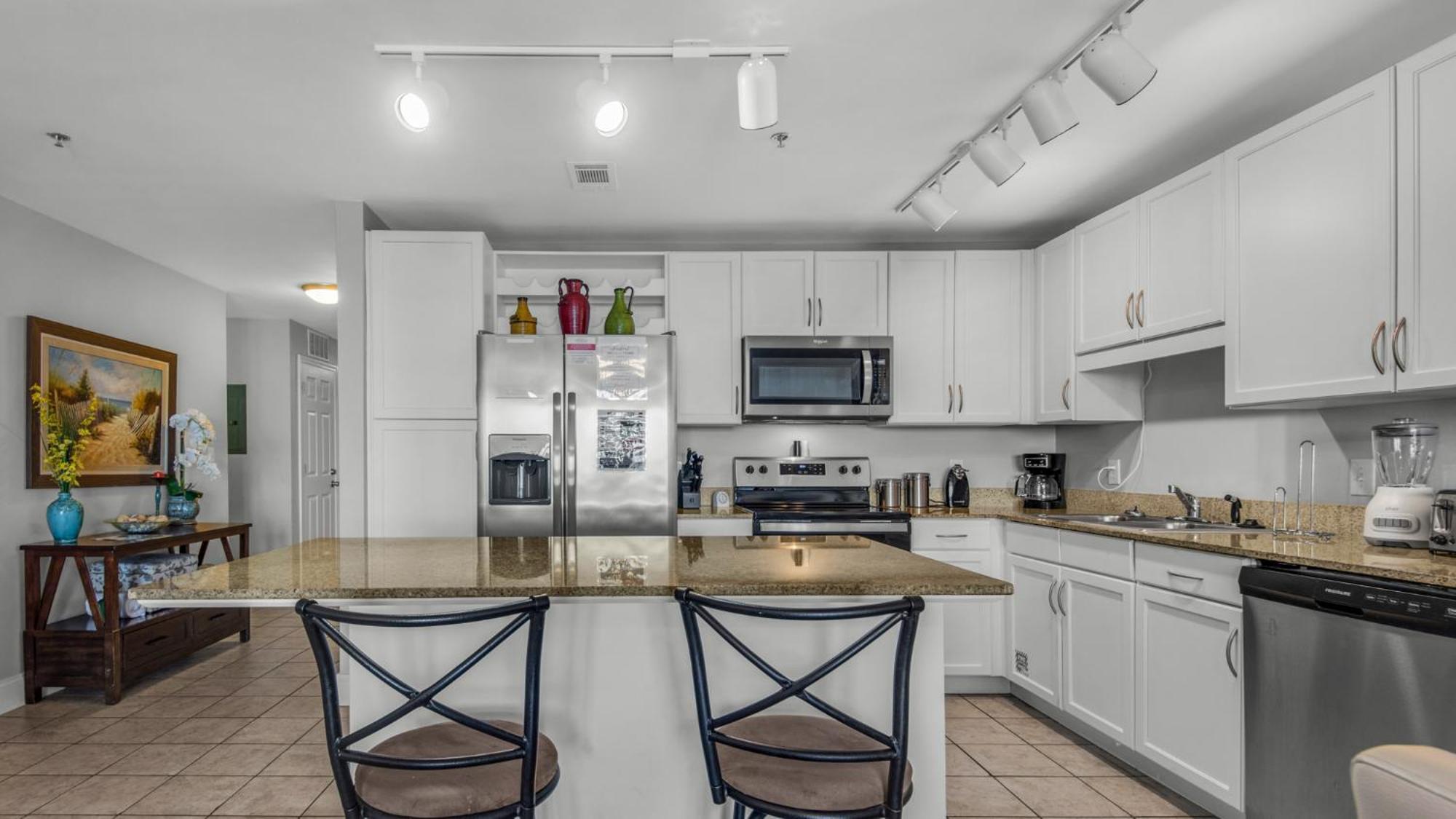 Laketown Wharf 933! Beautiful 3 Bd, Great Amenities, And Great Location Holiday home *