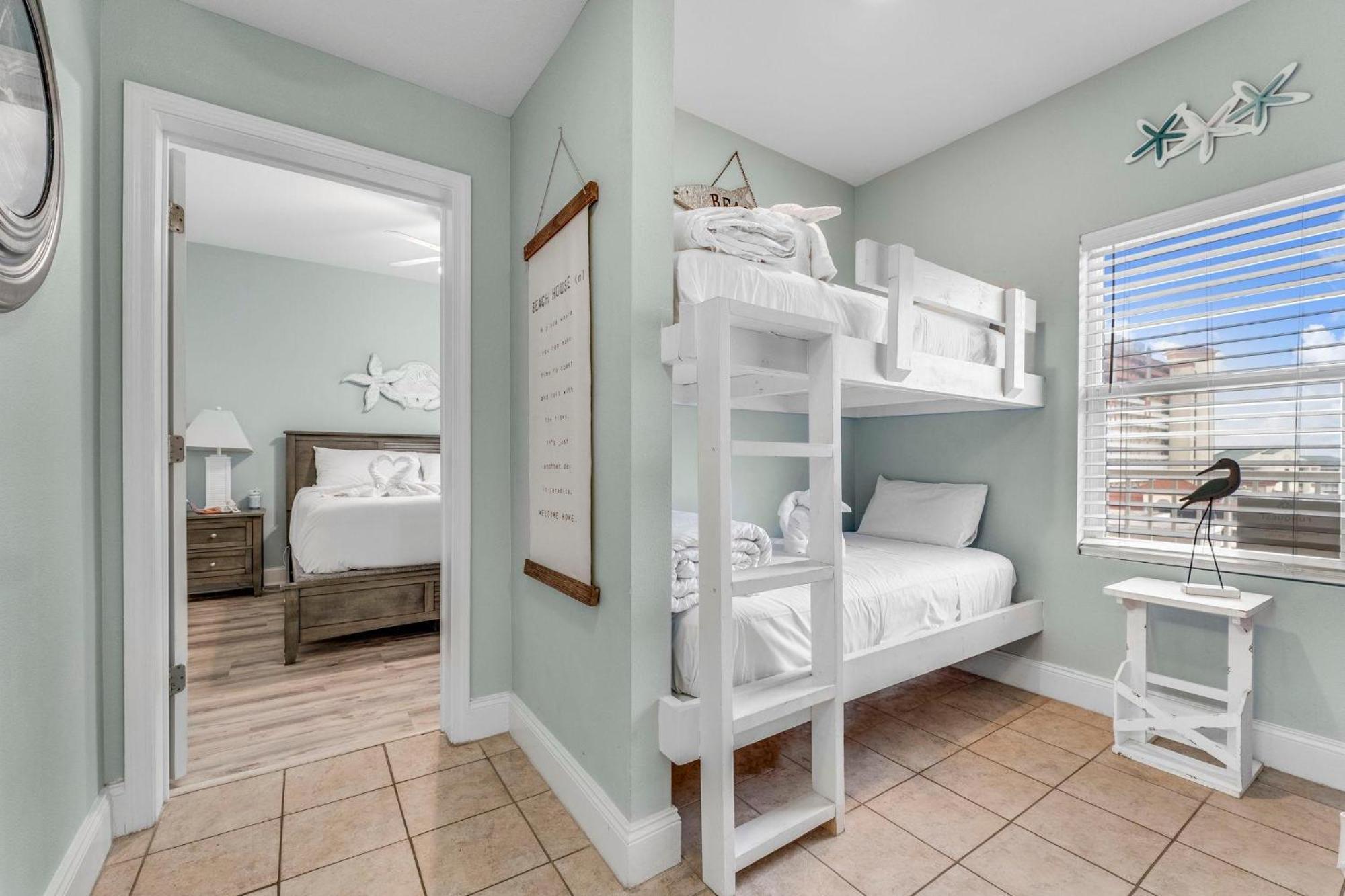 Laketown Wharf 1331 Apartment Panama City Beach
