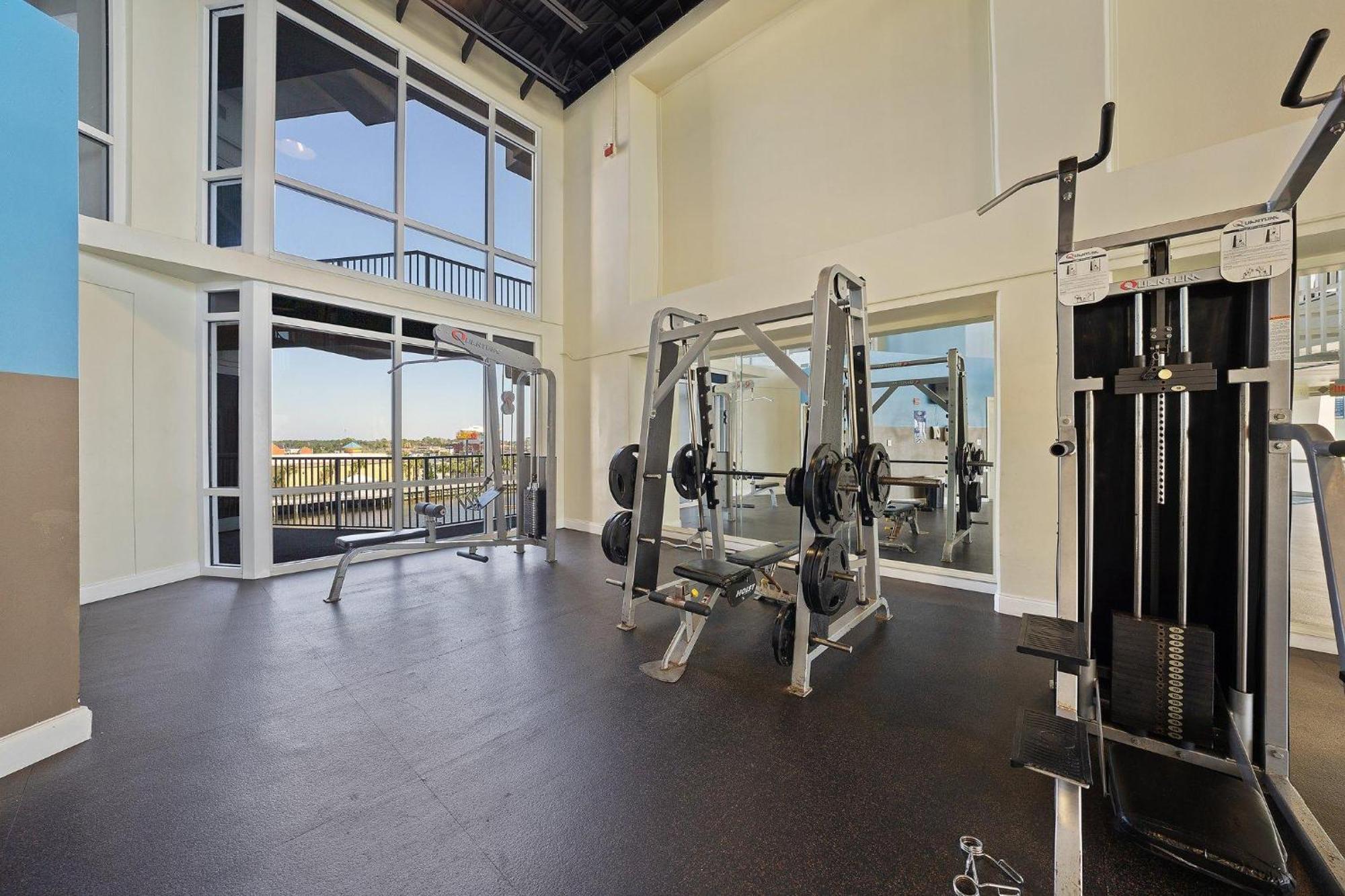 Laketown Wharf 1331 Apartment *