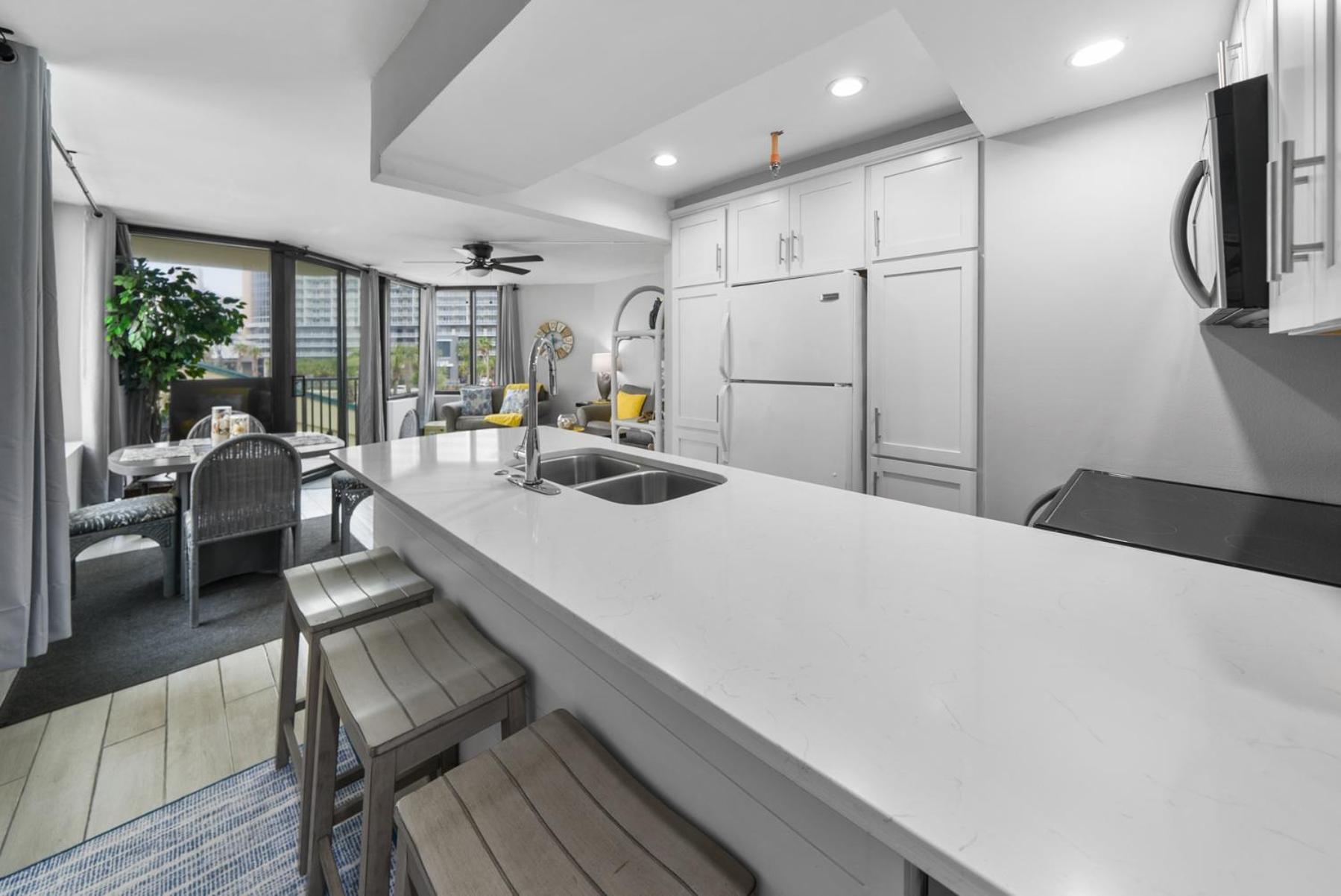 Spring Special! Renovated - On The Beach!