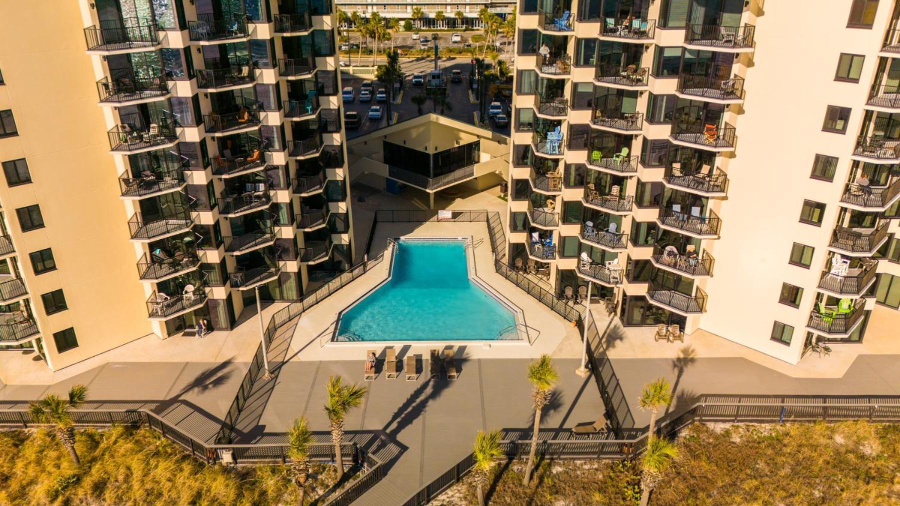 Spring Special! Renovated - On The Beach!