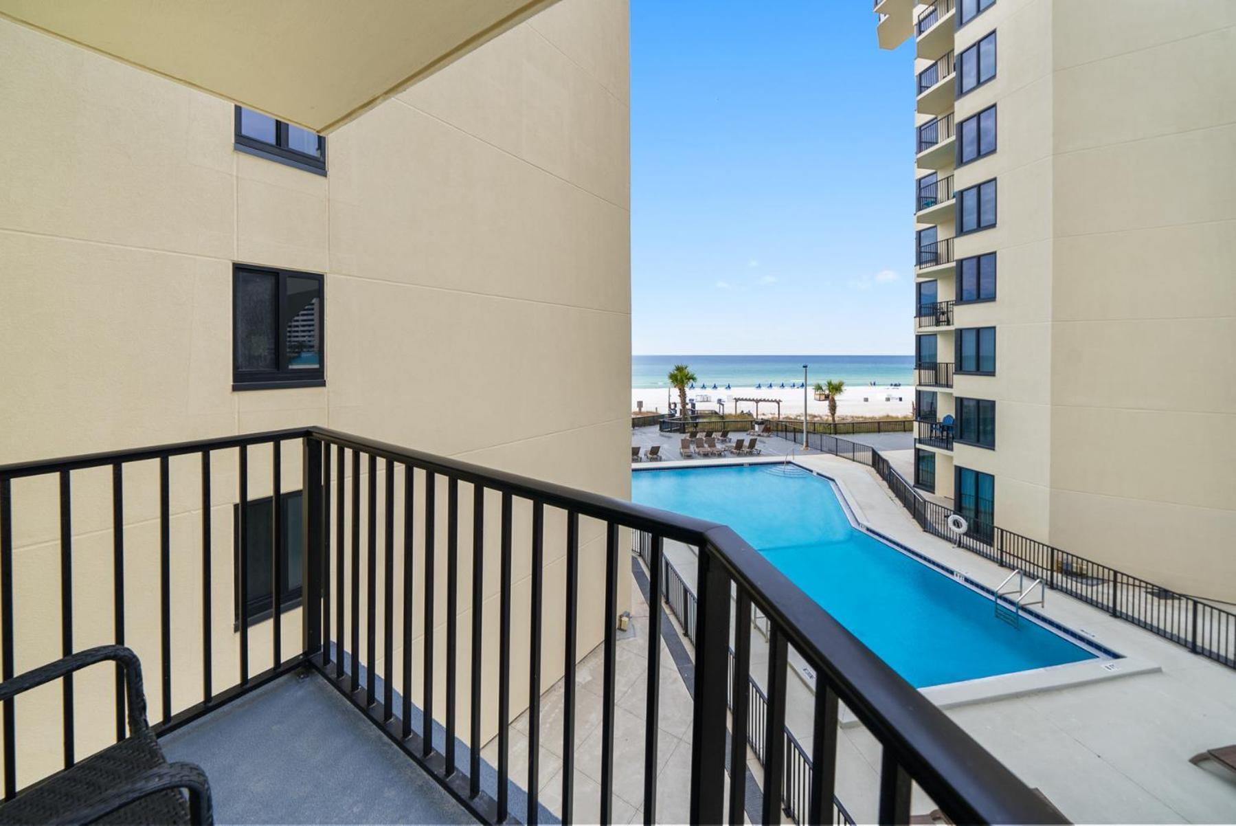Spring Special! Renovated - On The Beach! Panama City Beach