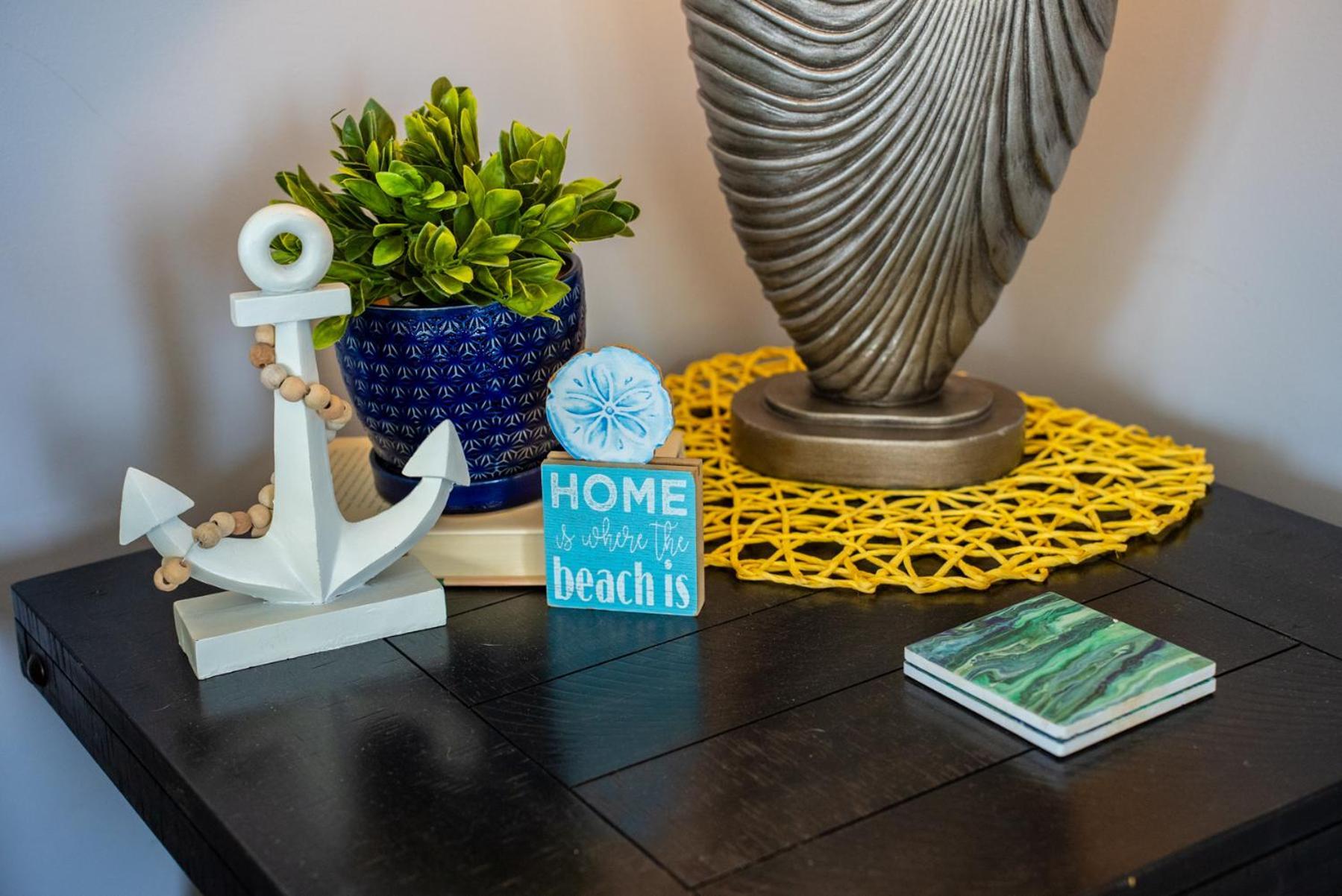 Apartment Spring Special! Renovated - On The Beach!