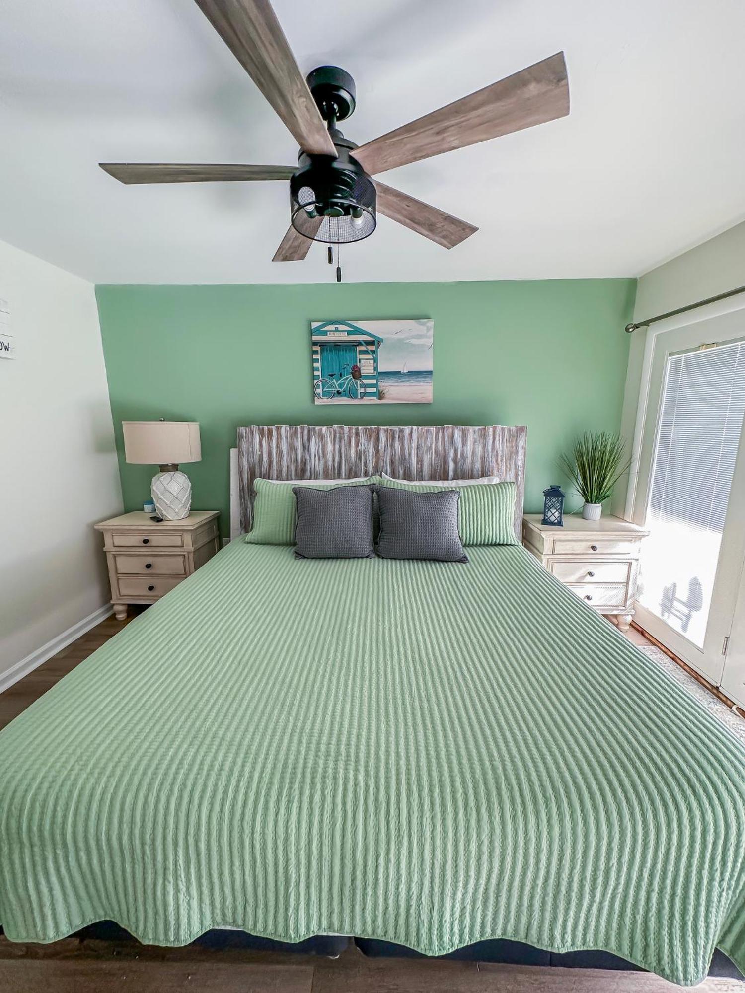 Holiday home Dream Escape - 200ft To Waves - Breakfast - Private Hot Tub Awaits Panama City Beach