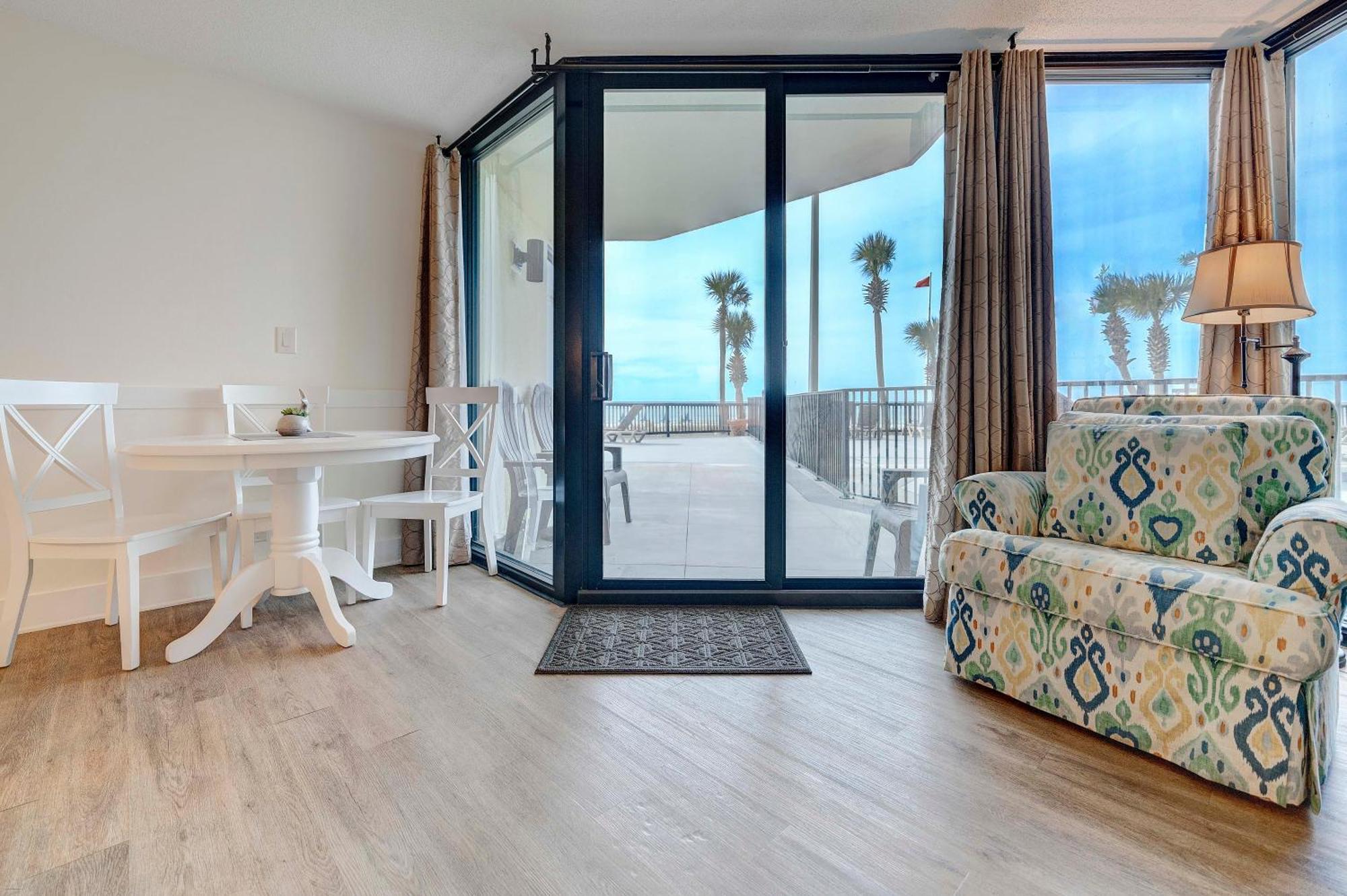 Sunbird Resort! Ground-floor Renovated Condo! Free Chairs! By Dolce Getaways Pcb Apartment *