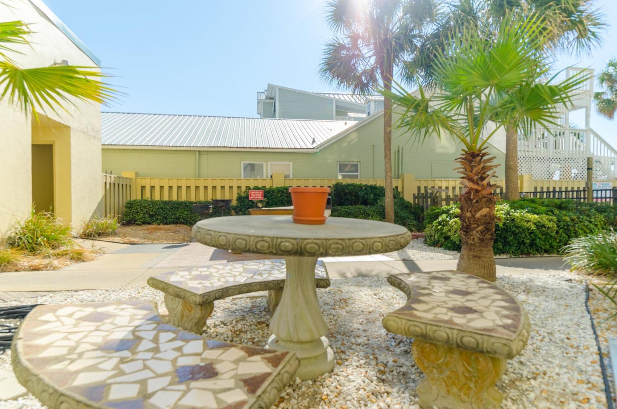 Sunbird 1205w 'compass Rose Penthouse'