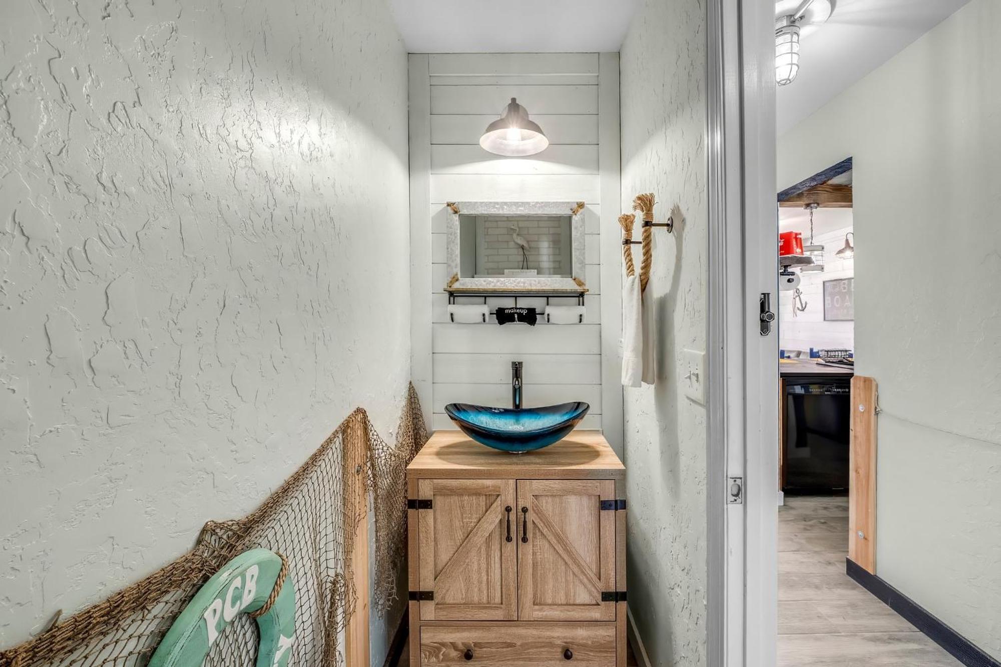Holiday home The Beachy Boater At St Thomas Square #305 By Nautical *