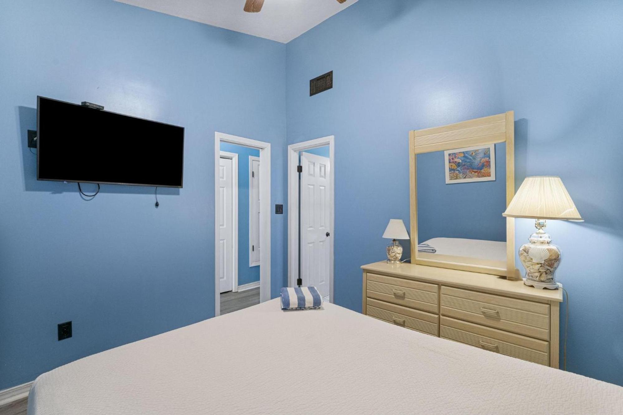 Holiday home 135 Grande Island Blvd