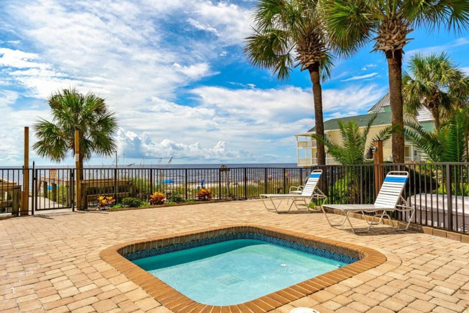 Commodore 907 2 Bed 2 Bath Holiday home *