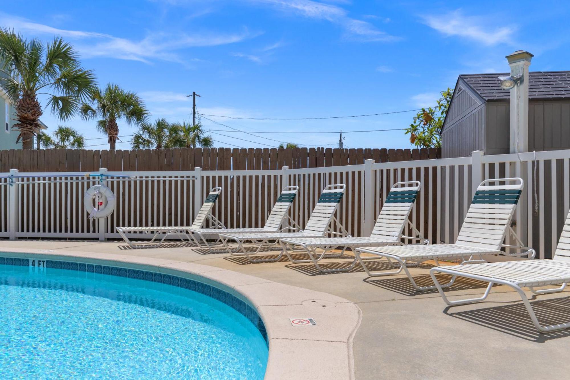 22460 Front Rd - Sunshine House