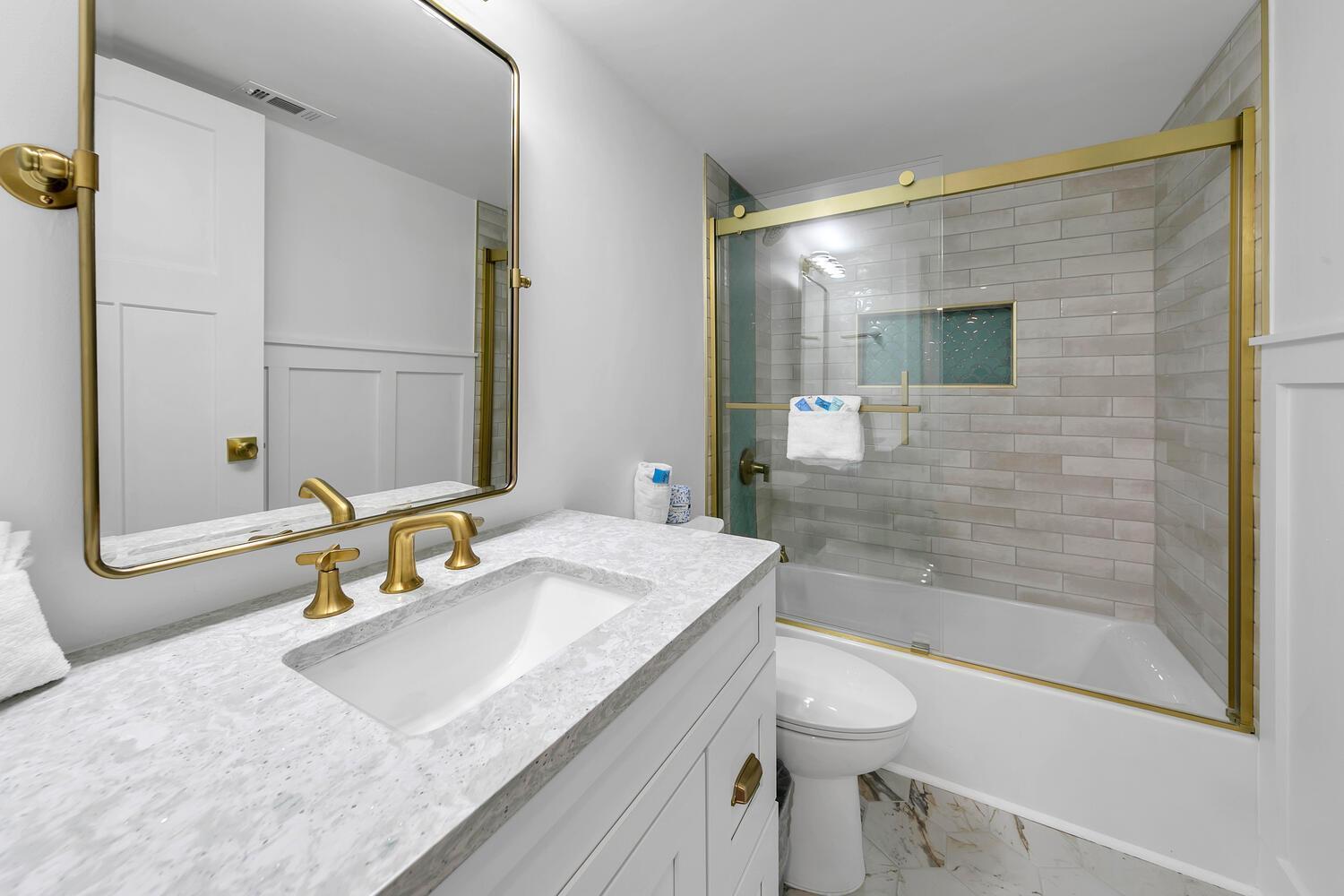 Pinnacle Port B3-408-emerald Pearl *