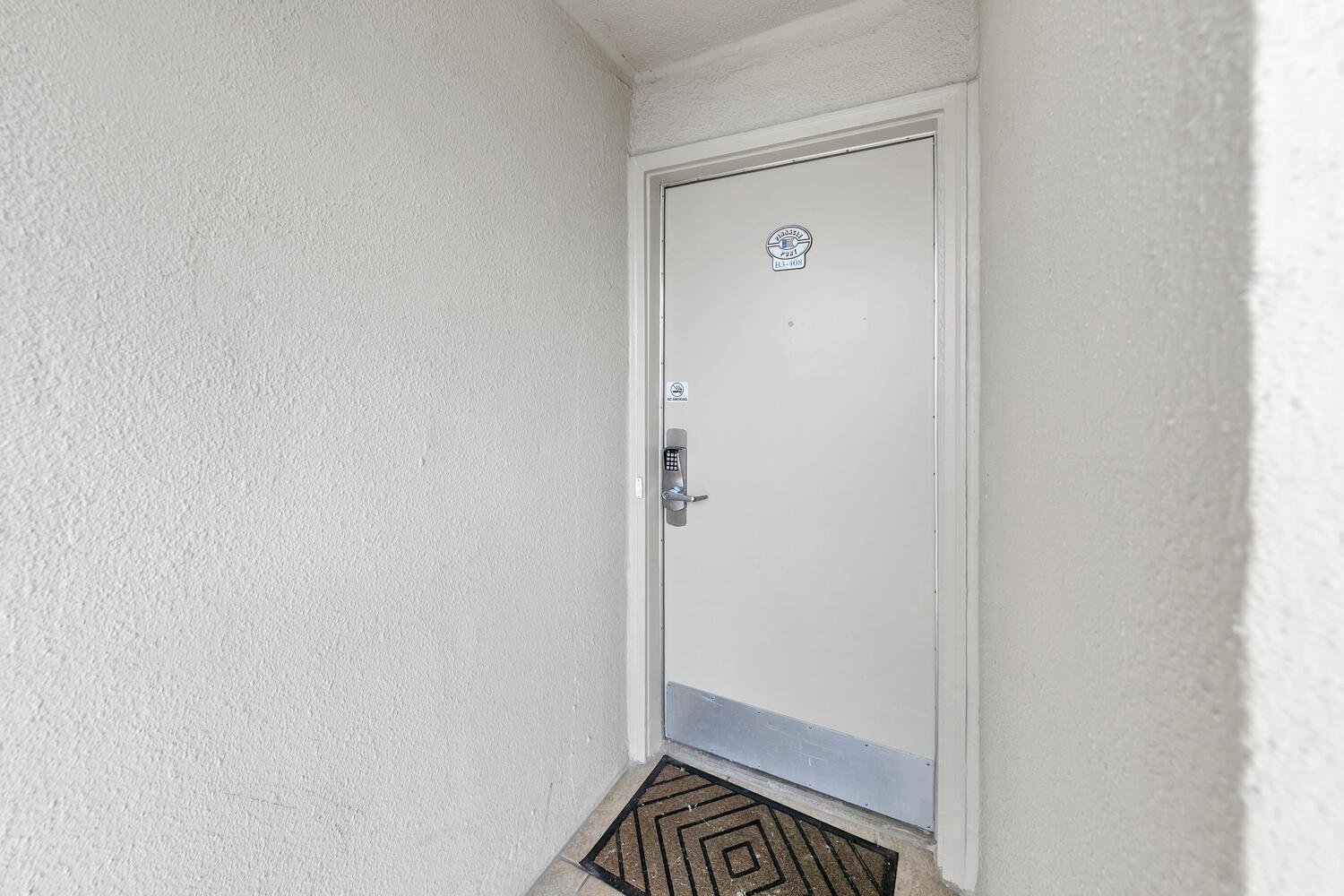 Pinnacle Port B3-408-emerald Pearl Holiday home