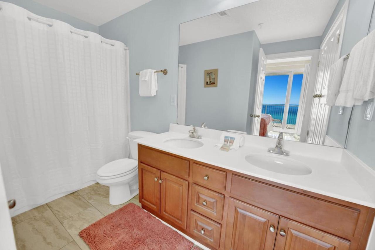 Ocean Reef 808 Holiday home *