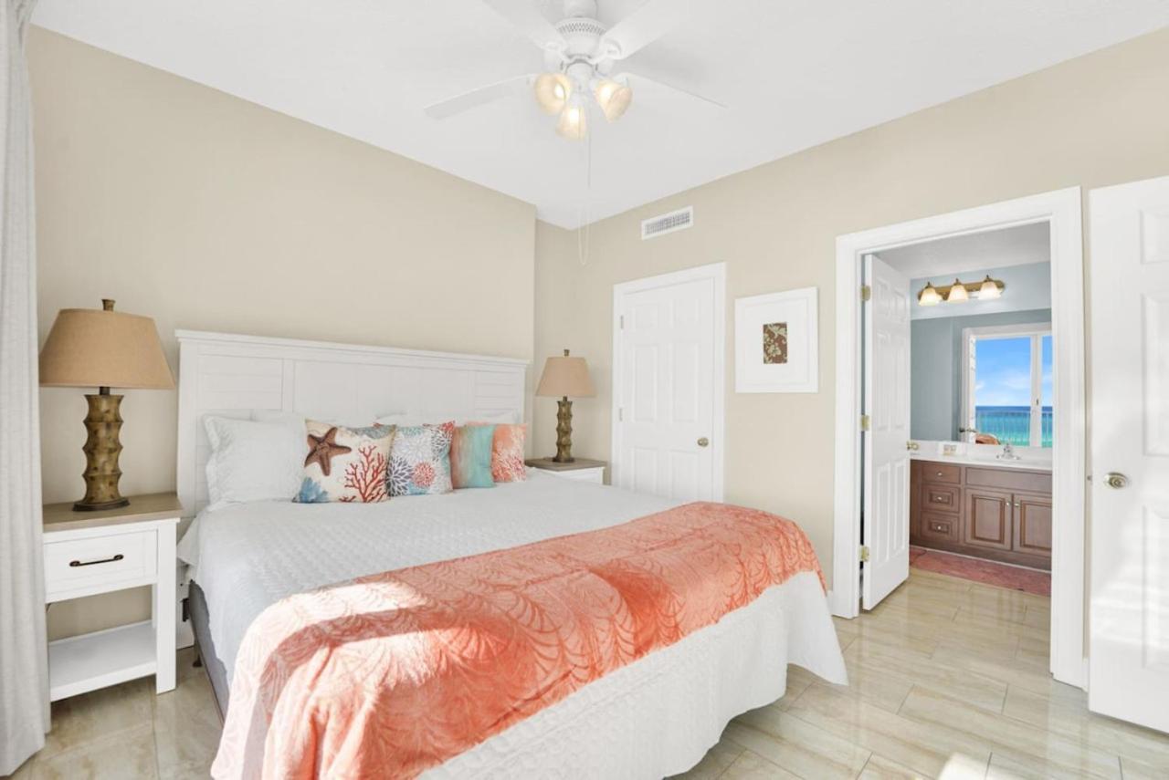 Ocean Reef 808 Holiday home *
