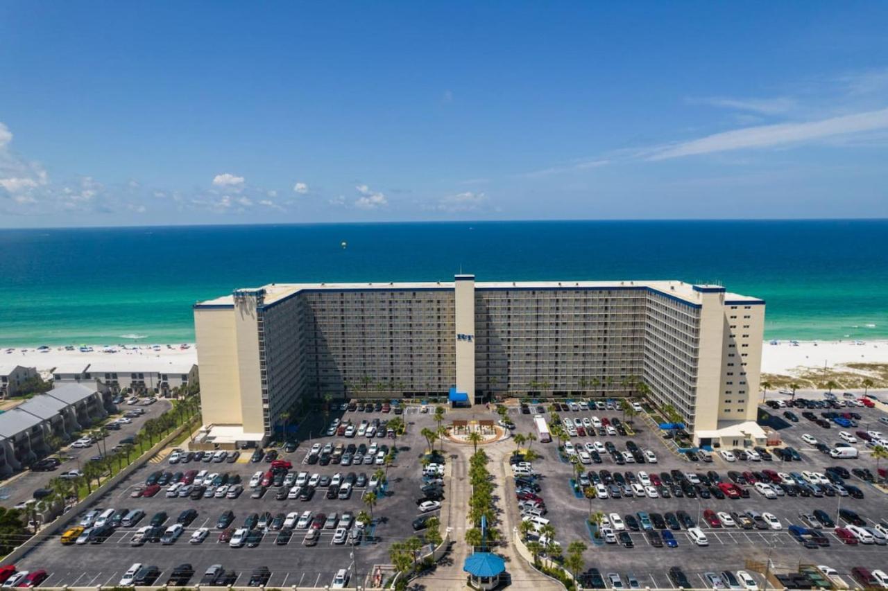 Holiday home Regency Towers 404