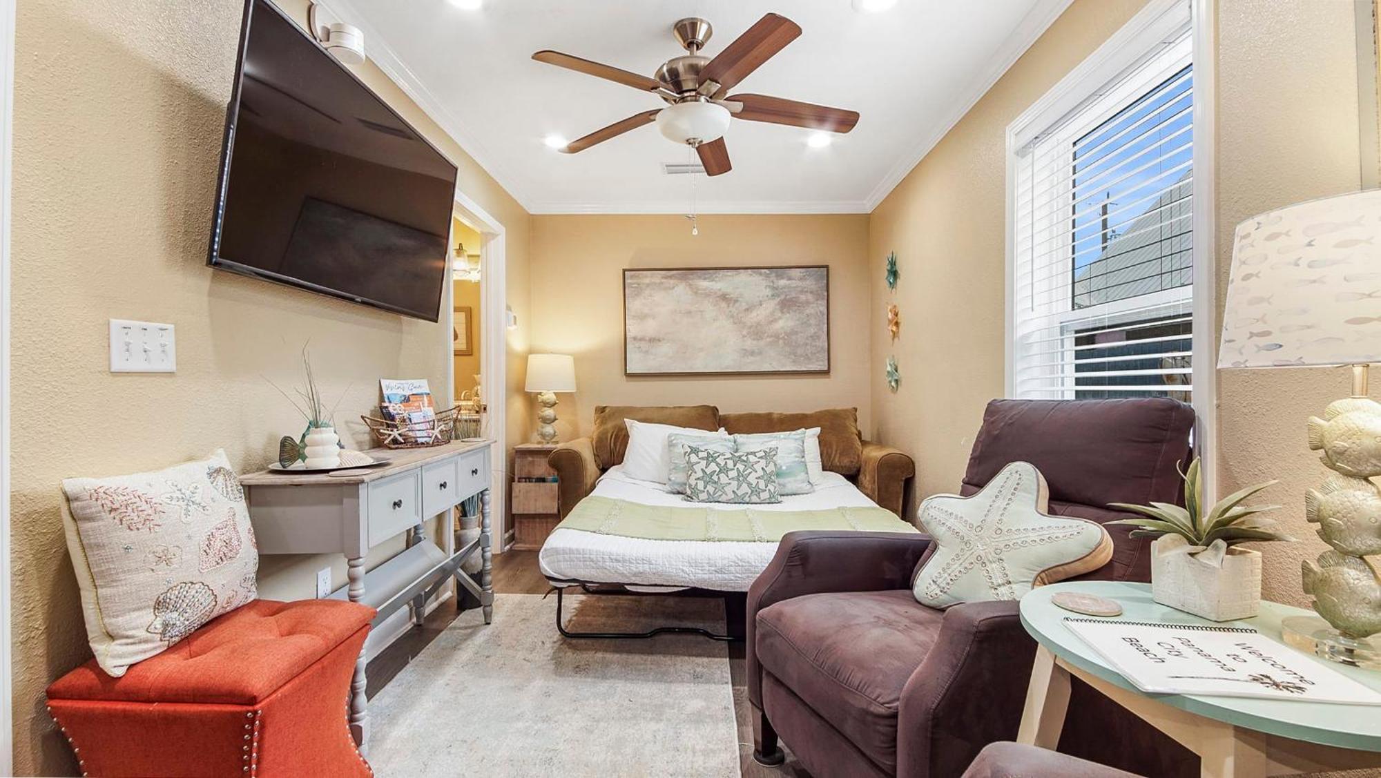 Beachlife Unit Abc Getaway Sleeps 34 Holiday home Panama City Beach