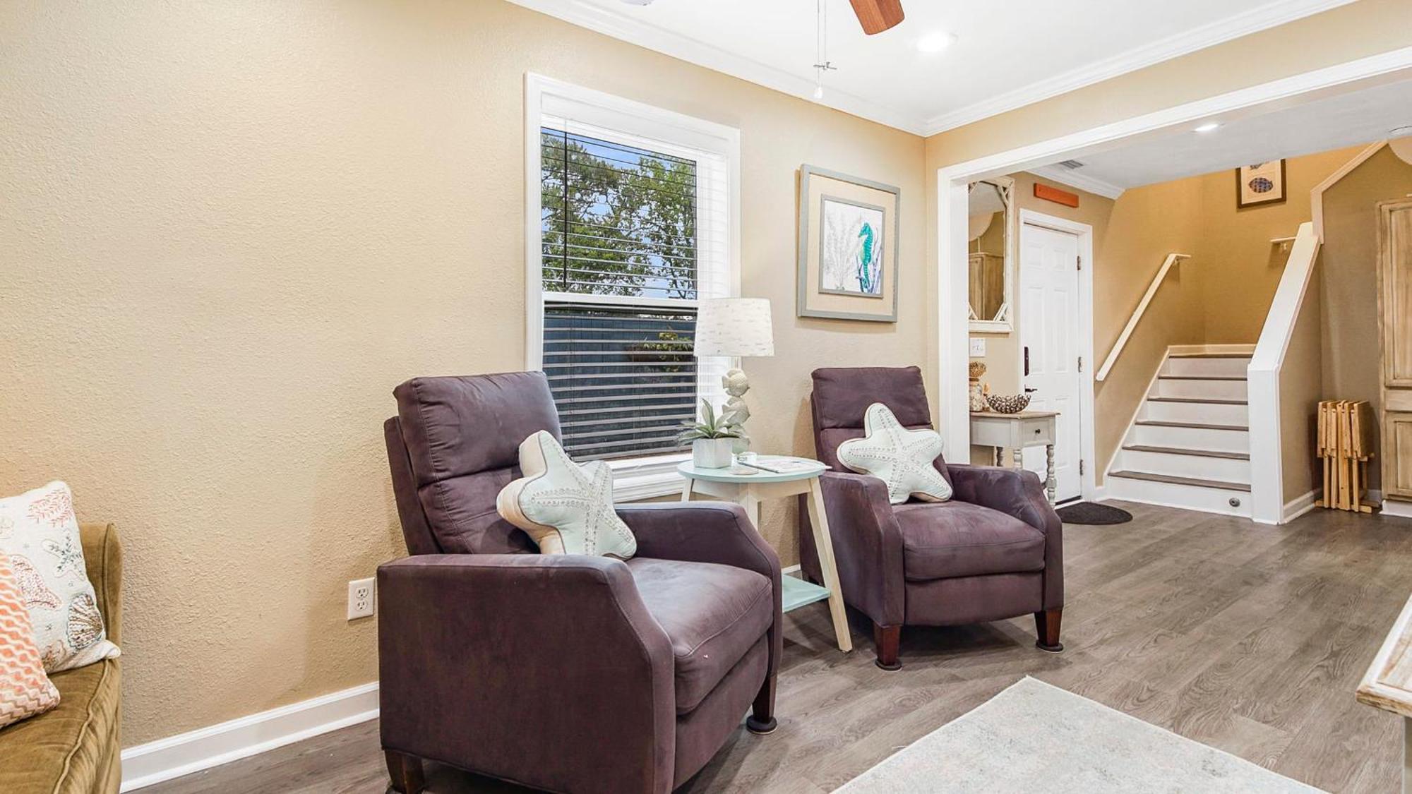Beachlife Unit Ab Getaway Sleeps 22