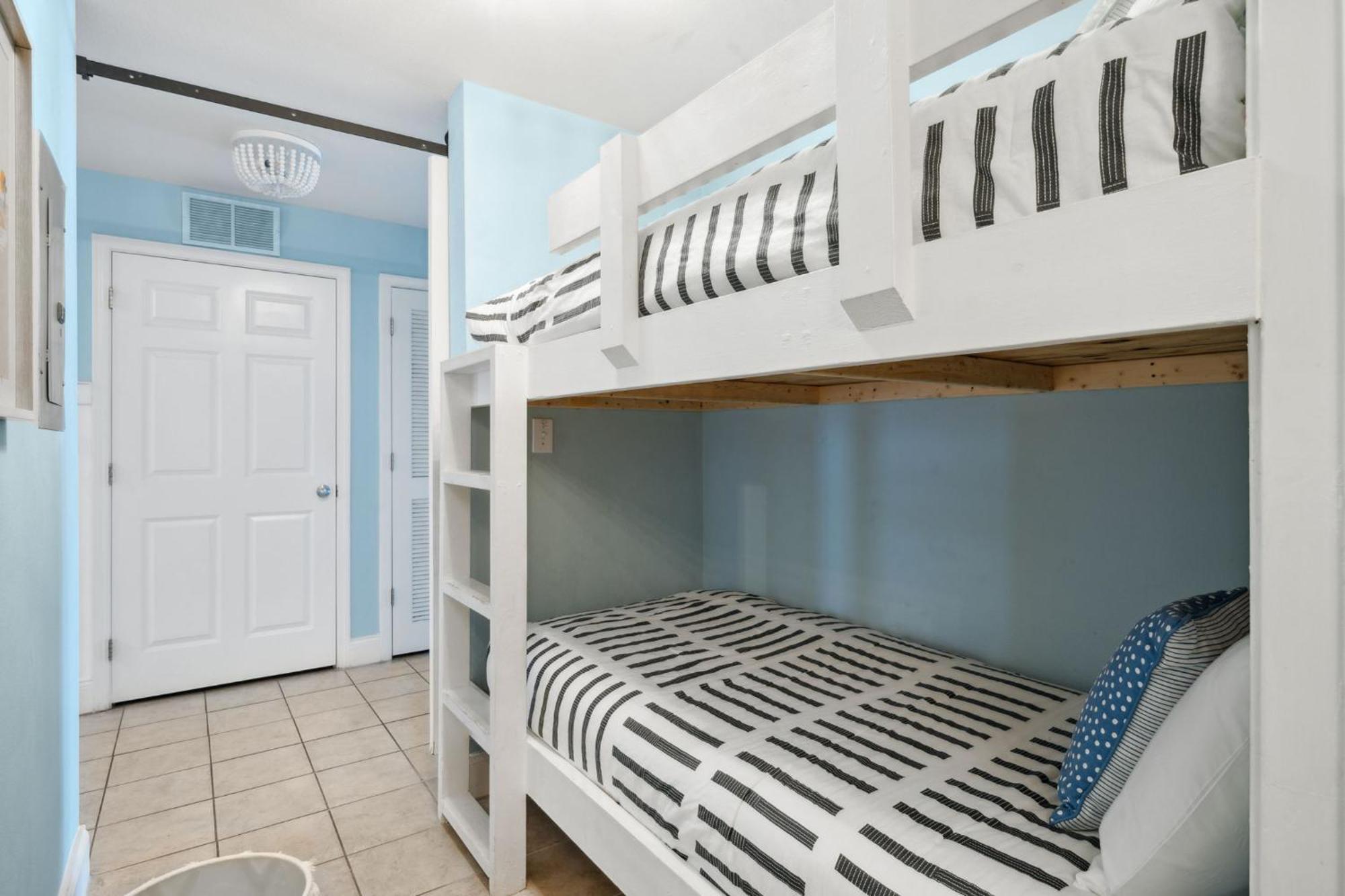 Holiday home Laketown Wharf #333 By Nautical *