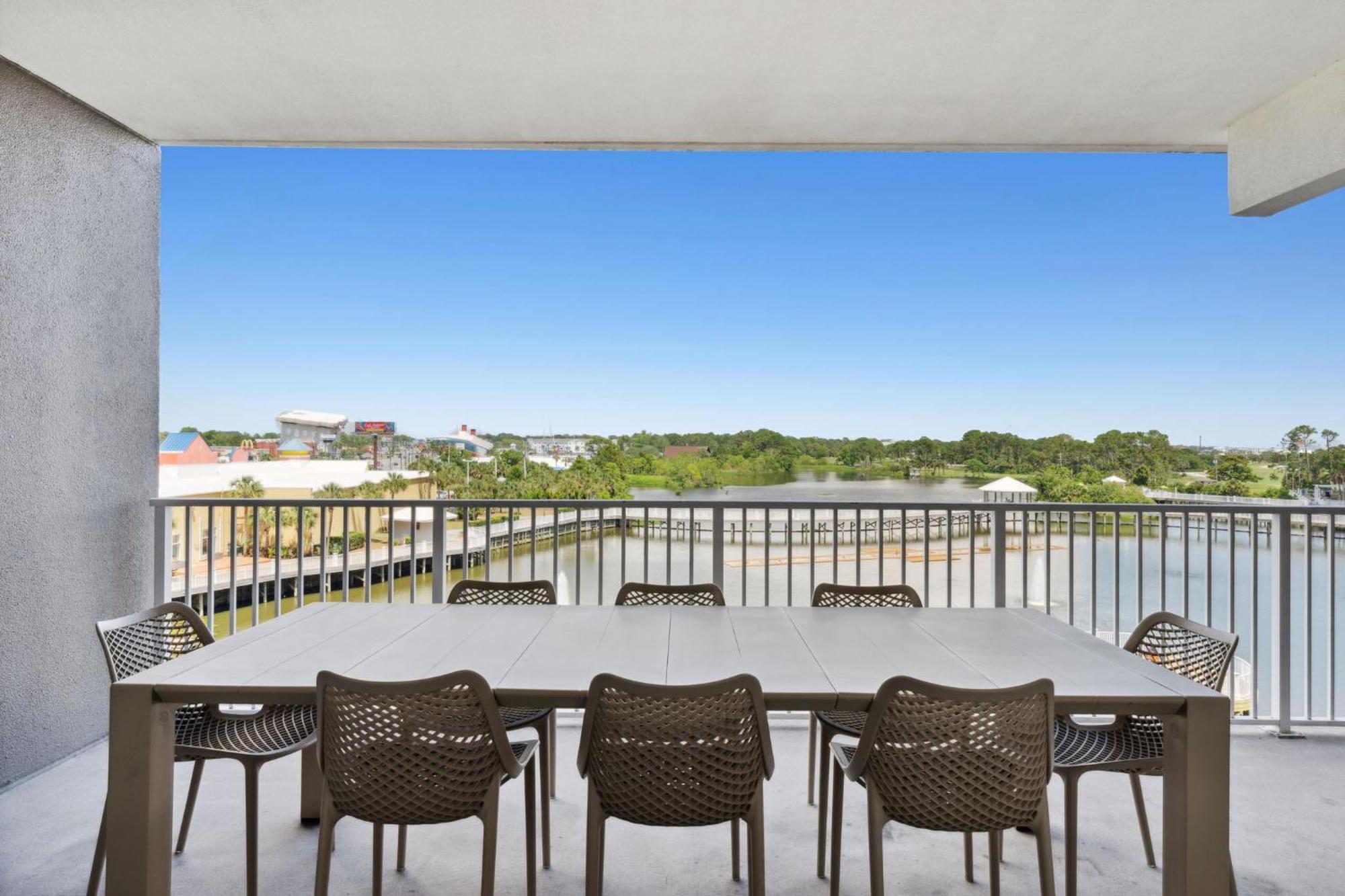 Laketown Wharf #333 By Nautical Holiday home