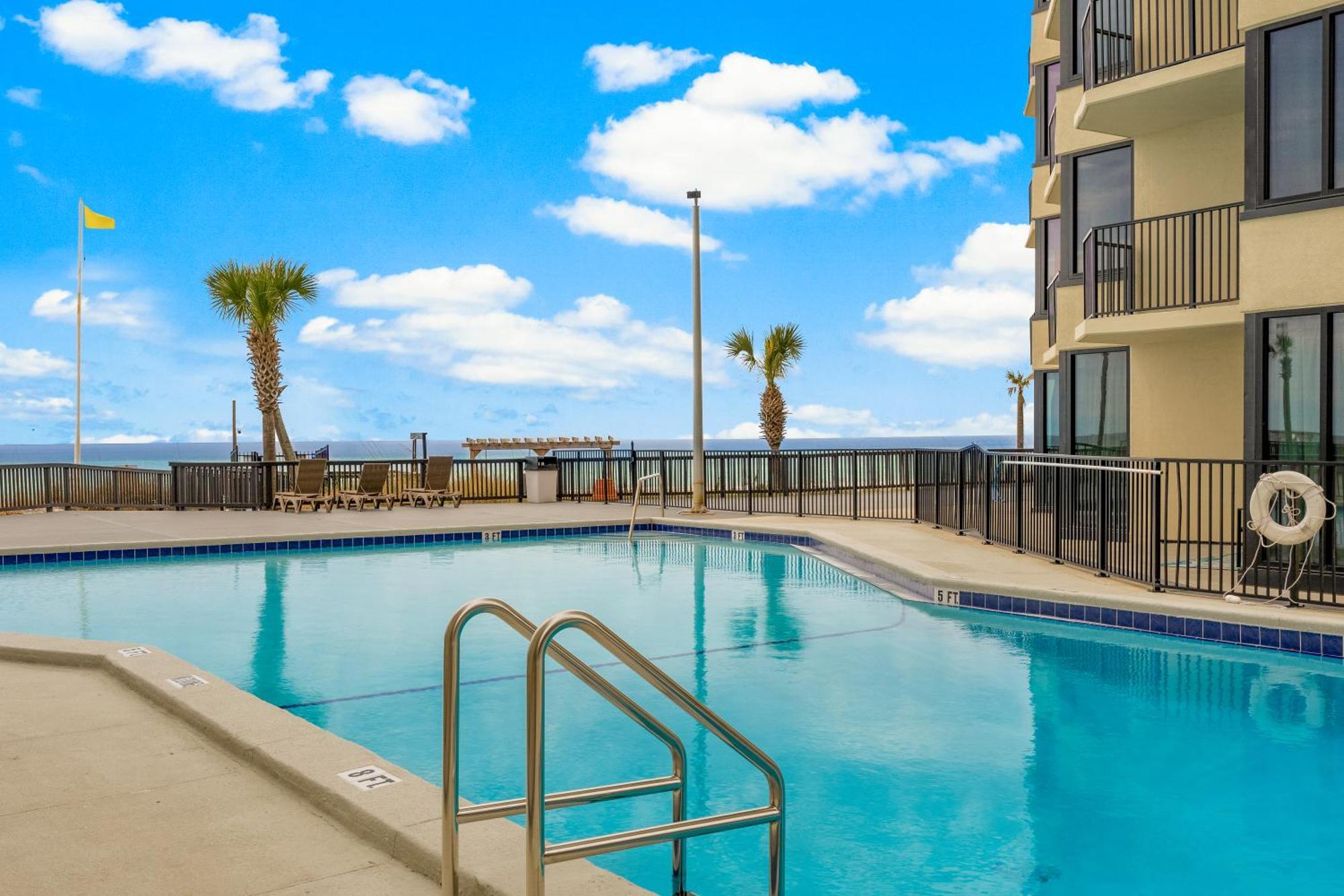 Newly Completely Renovated At Sunbird Resort! Free Chair And Umbrella Service! By Dolce Getaways! Apartment *