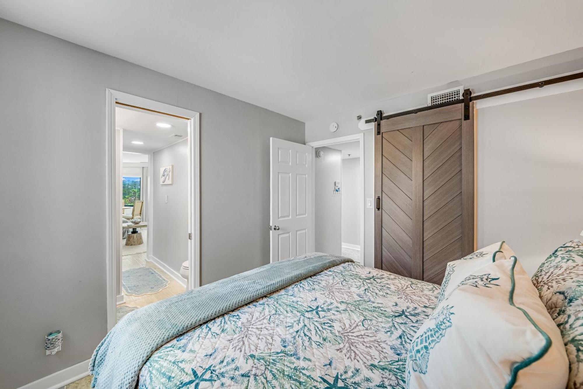 Apartment Newly Completely Renovated At Sunbird Resort! Free Chair And Umbrella Service! By Dolce Getaways! *