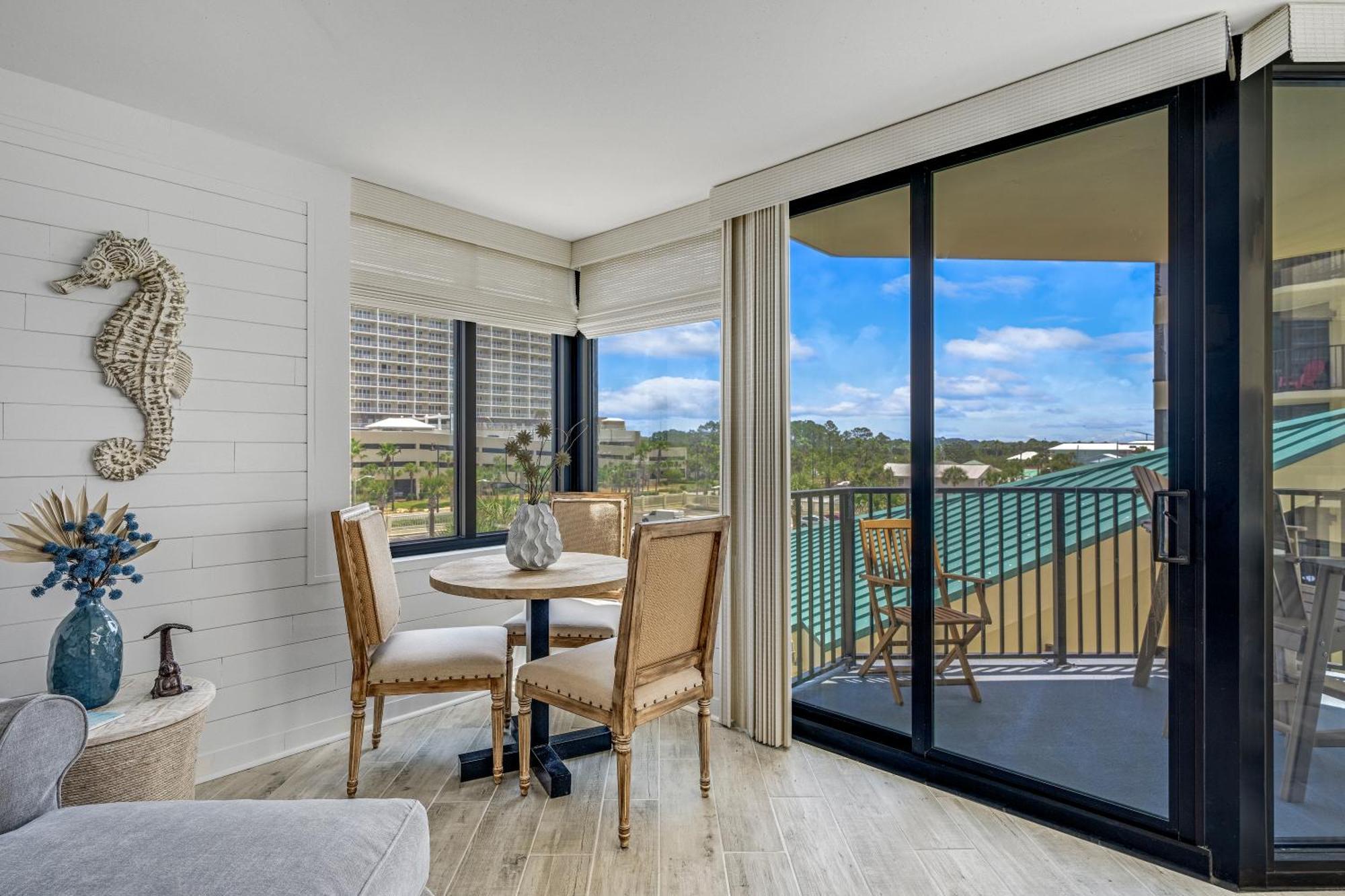 Newly Completely Renovated At Sunbird Resort! Free Chair And Umbrella Service! By Dolce Getaways! Apartment Panama City Beach