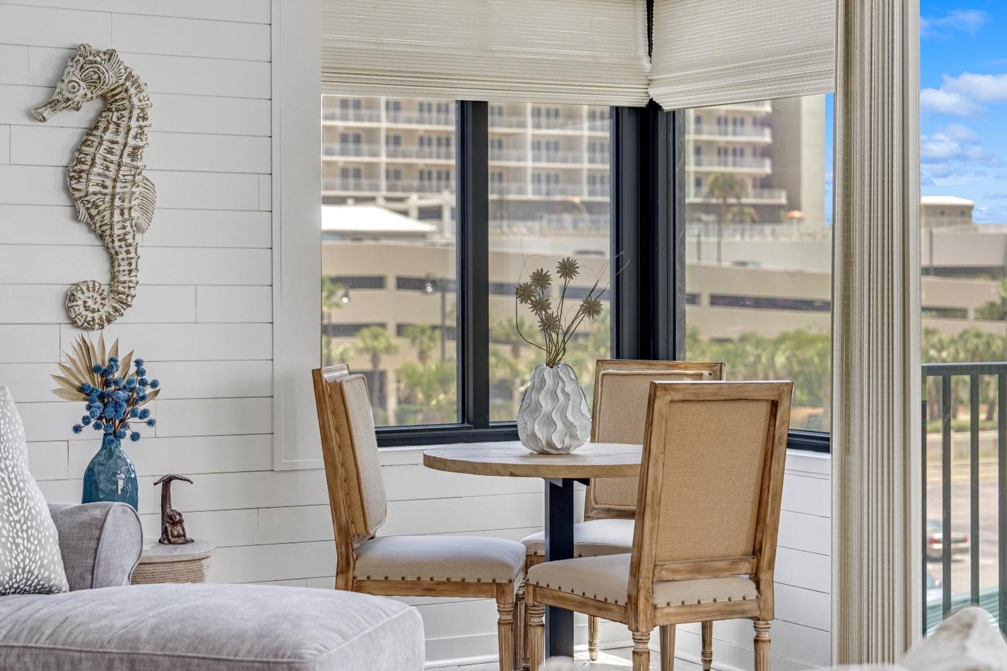 Newly Completely Renovated At Sunbird Resort! Free Chair And Umbrella Service! By Dolce Getaways! Apartment Panama City Beach