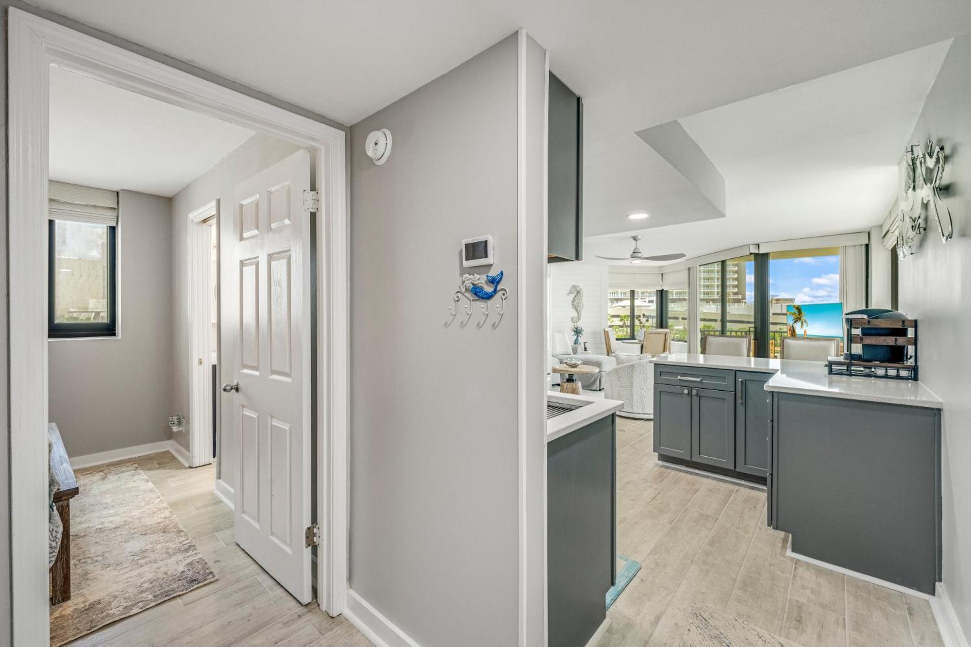 Newly Completely Renovated At Sunbird Resort! Free Chair And Umbrella Service! By Dolce Getaways! Panama City Beach