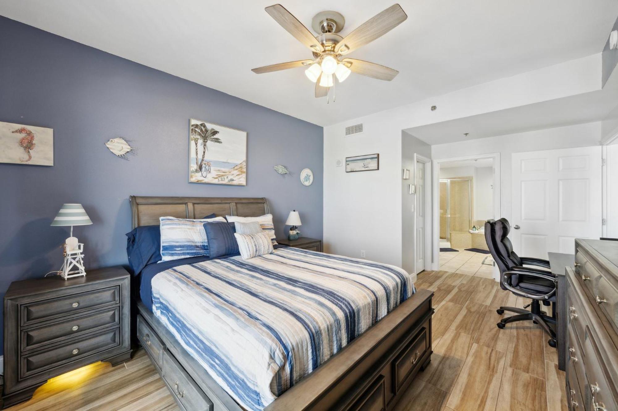Laketown Wharf #1006 By Nautical