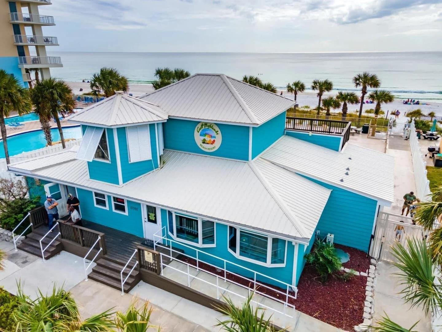 Holiday home Access Close To Walmart, Bowling,skating And Game *