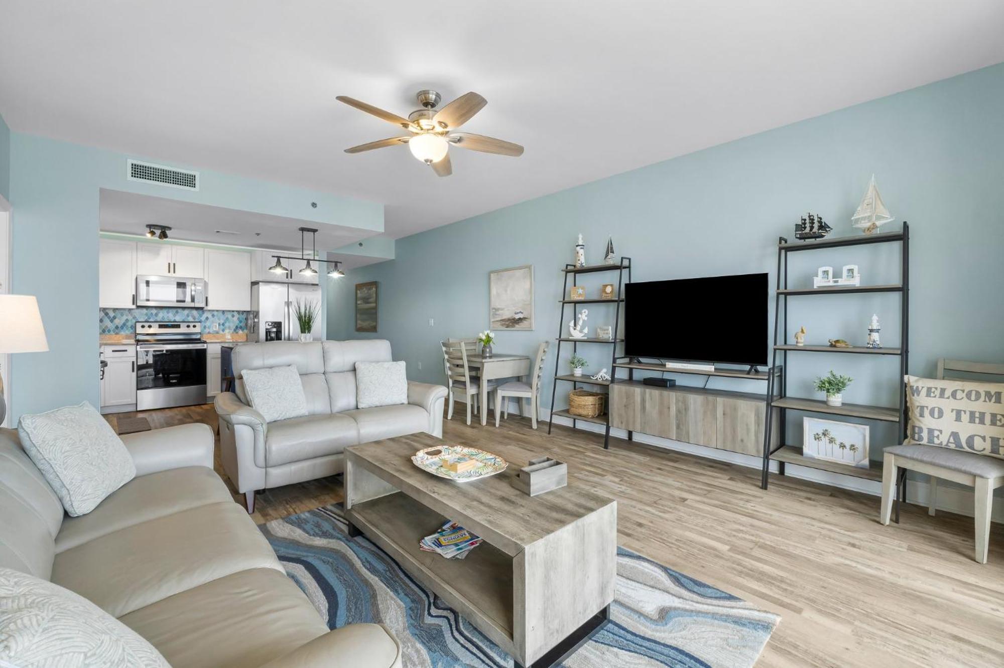 Apartment Laketown Wharf 1510